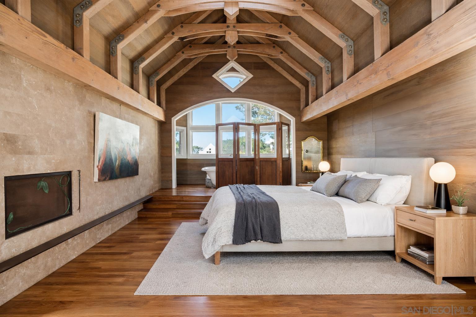 Detail Gallery Image 12 of 17 For 13027  via Latina, Del Mar,  CA 92014 - 4 Beds | 3 Baths