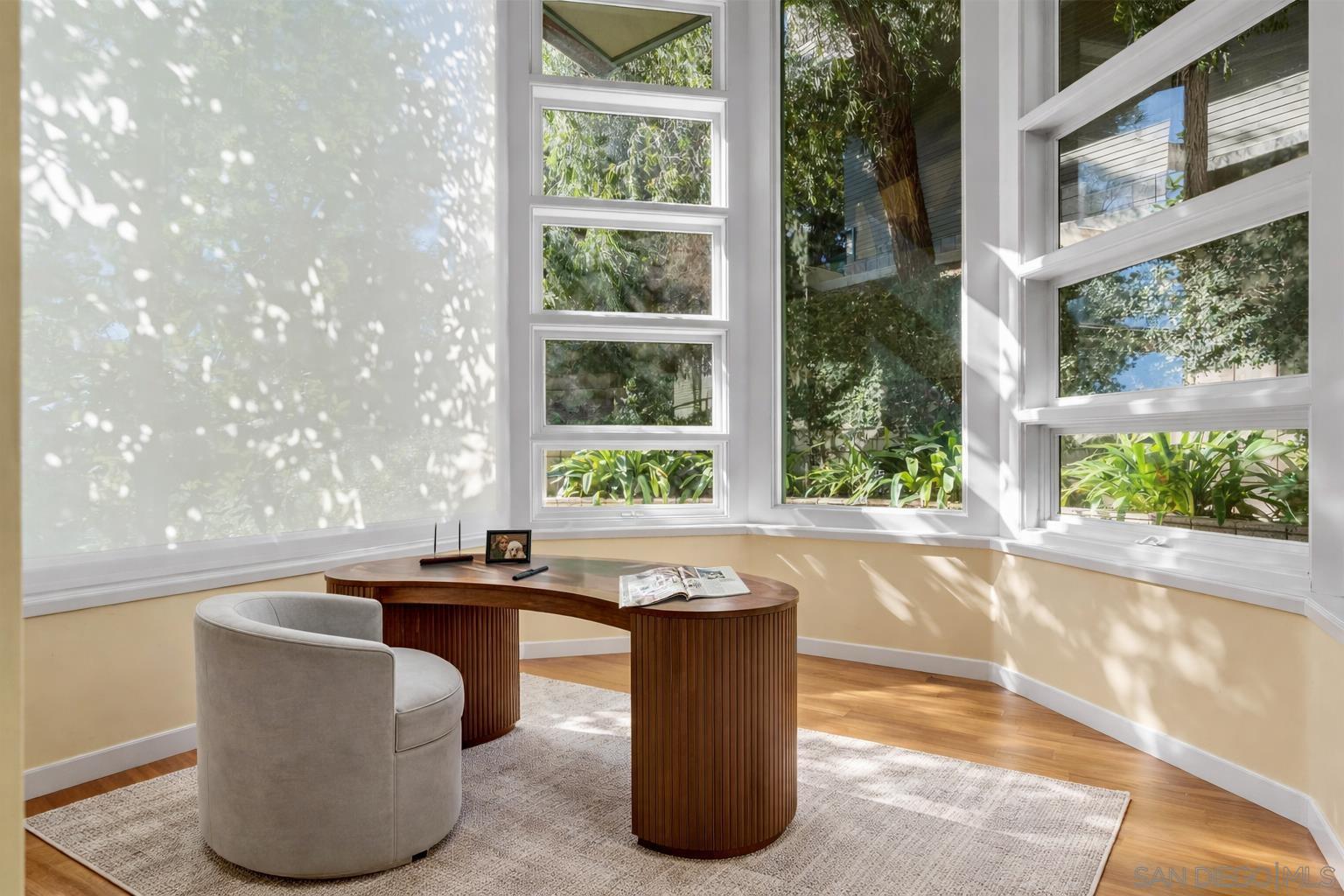 Detail Gallery Image 7 of 17 For 13027  via Latina, Del Mar,  CA 92014 - 4 Beds | 3 Baths