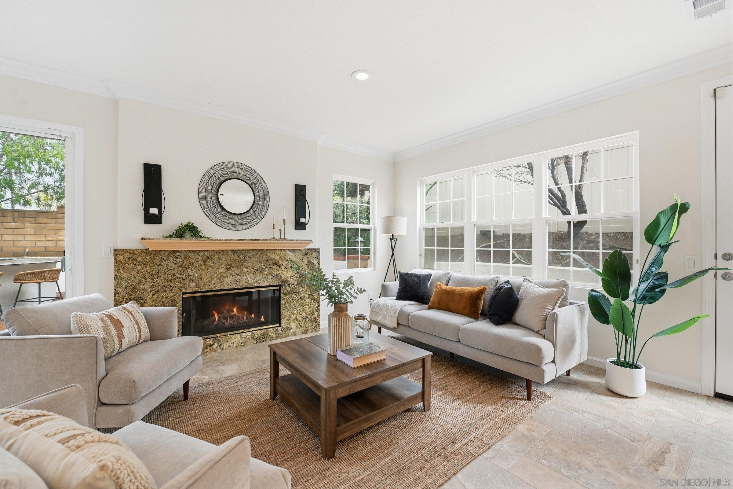 Detail Gallery Image 2 of 56 For 12632  Footman Ln, Poway,  CA 92064 - 4 Beds | 3 Baths