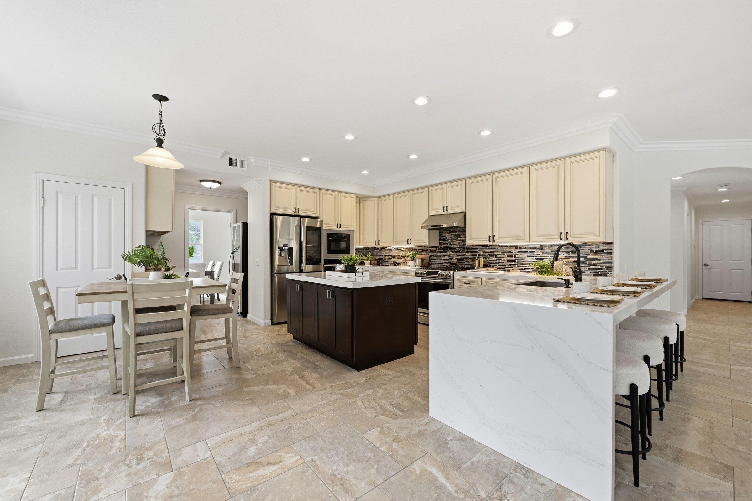 Detail Gallery Image 3 of 56 For 12632  Footman Ln, Poway,  CA 92064 - 4 Beds | 3 Baths