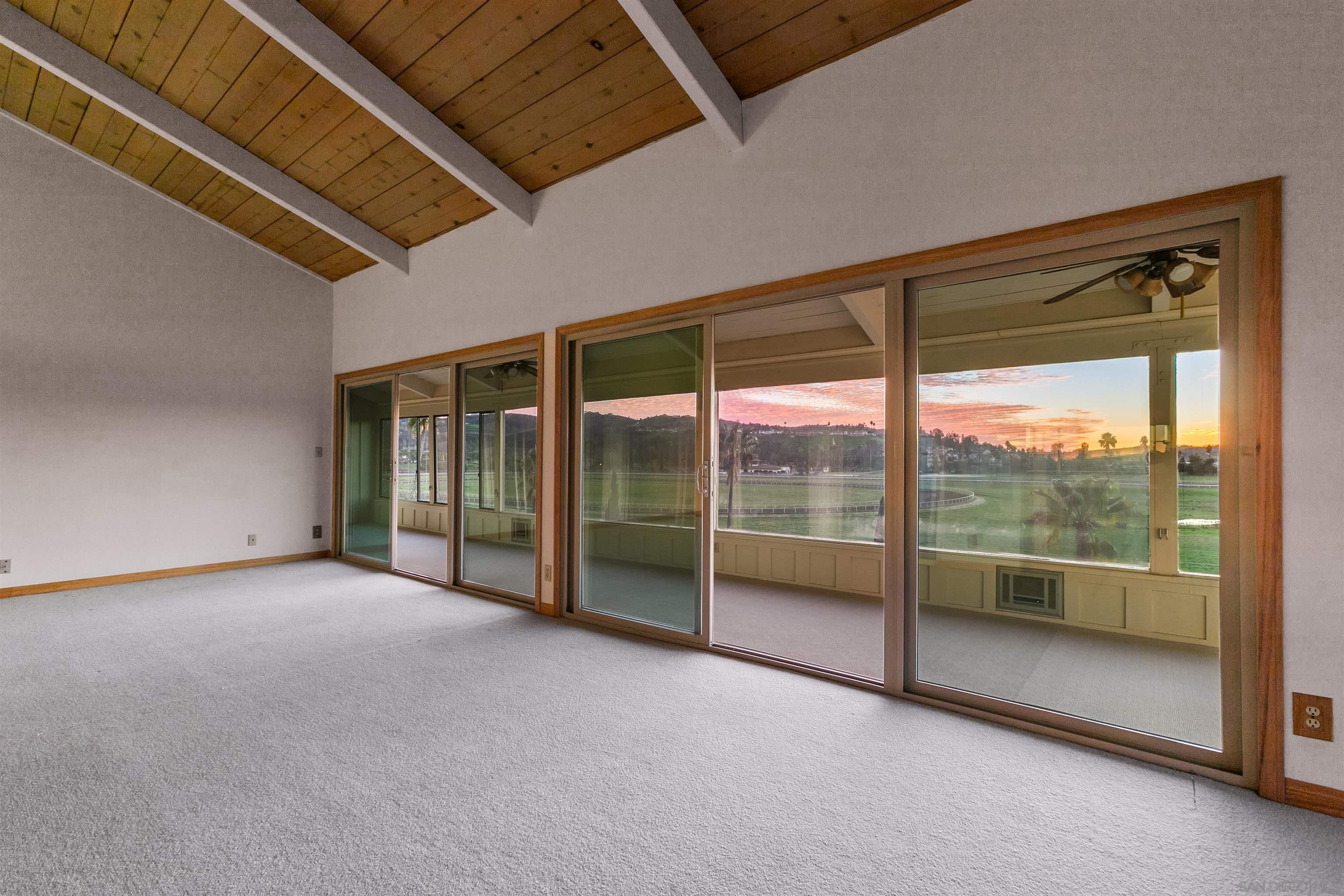 Detail Gallery Image 12 of 75 For 44  via Casitas, Bonsall,  CA 92003 - 3 Beds | 3 Baths