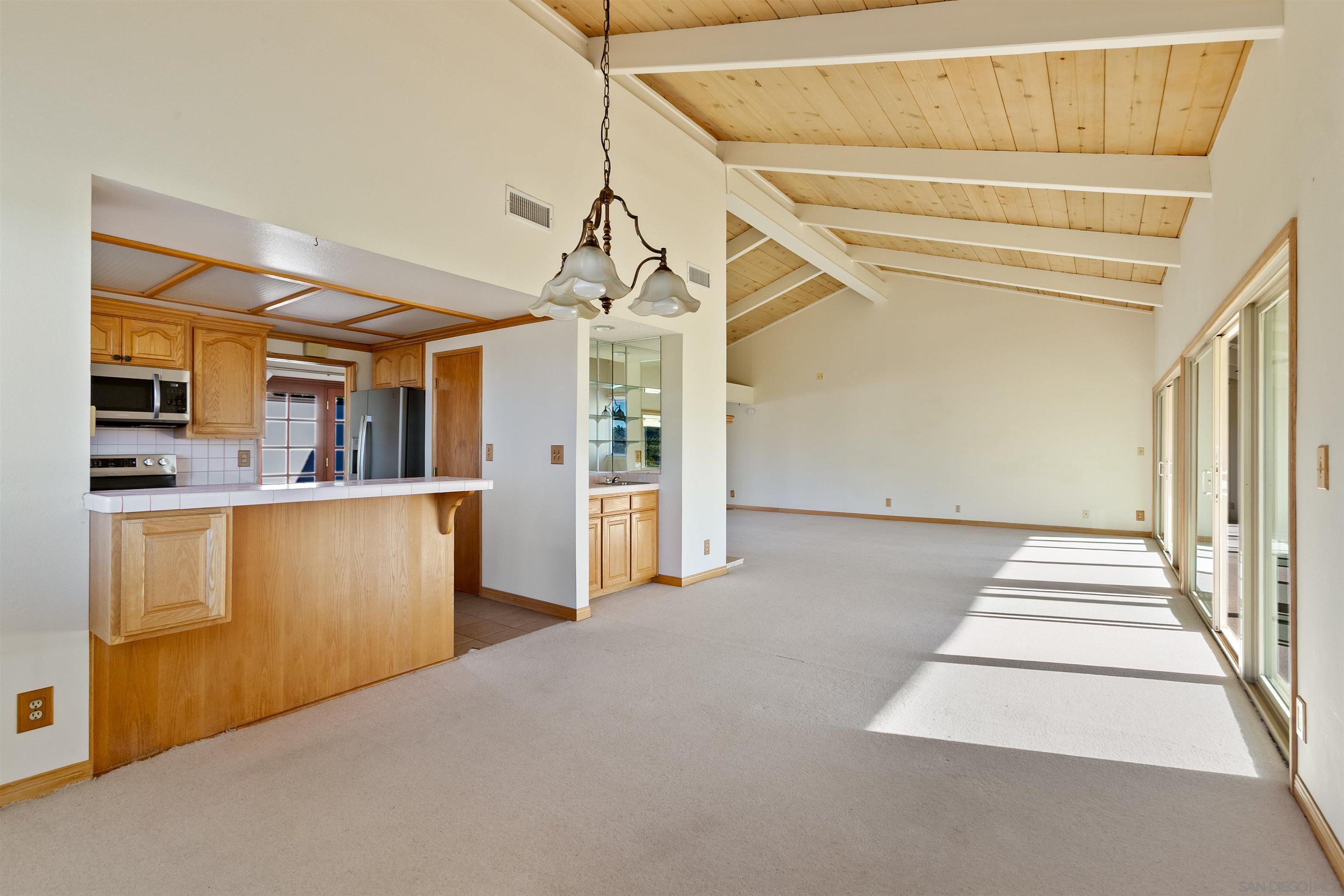 Detail Gallery Image 15 of 75 For 44  via Casitas, Bonsall,  CA 92003 - 3 Beds | 3 Baths