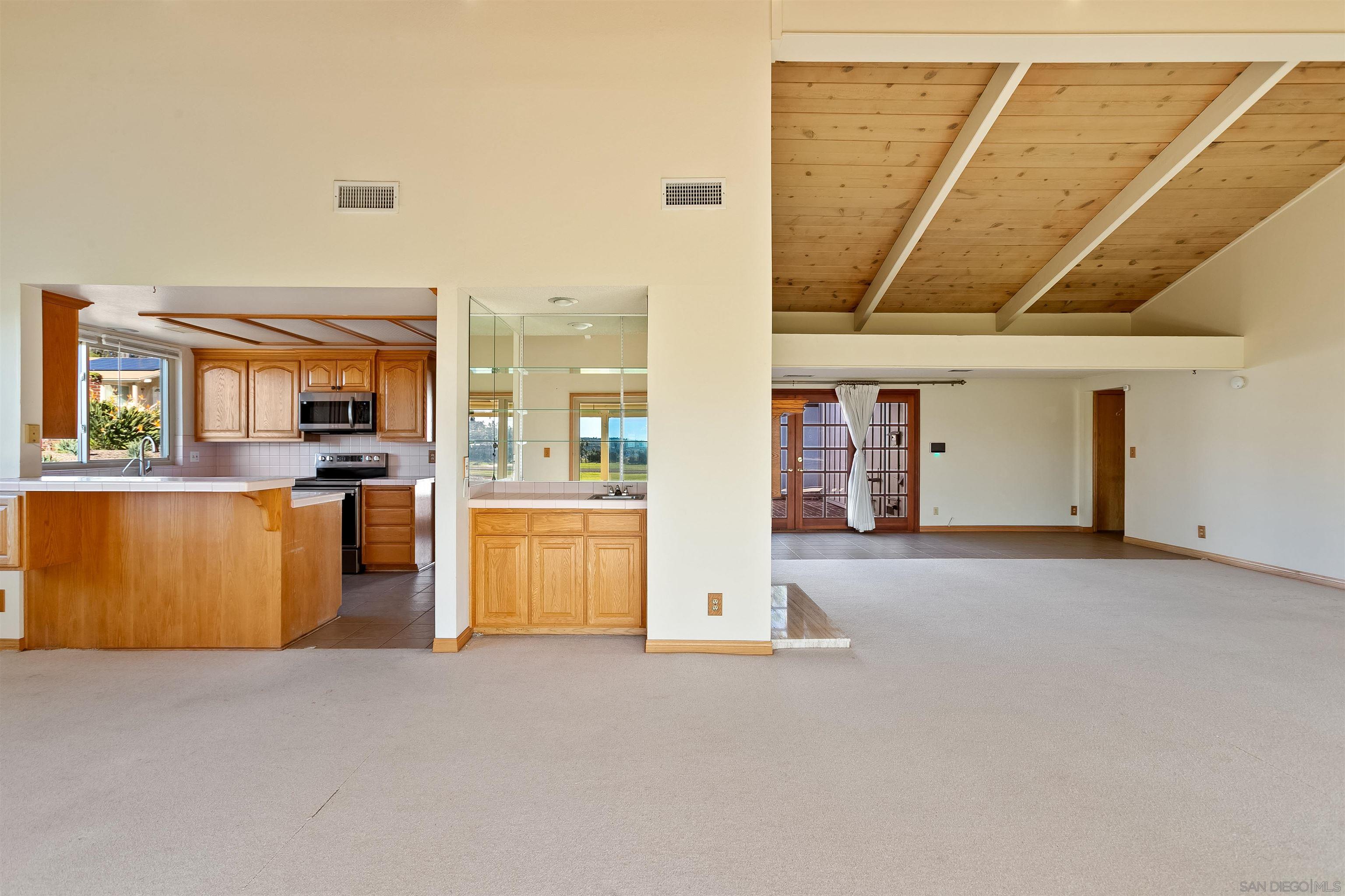 Detail Gallery Image 20 of 75 For 44  via Casitas, Bonsall,  CA 92003 - 3 Beds | 3 Baths