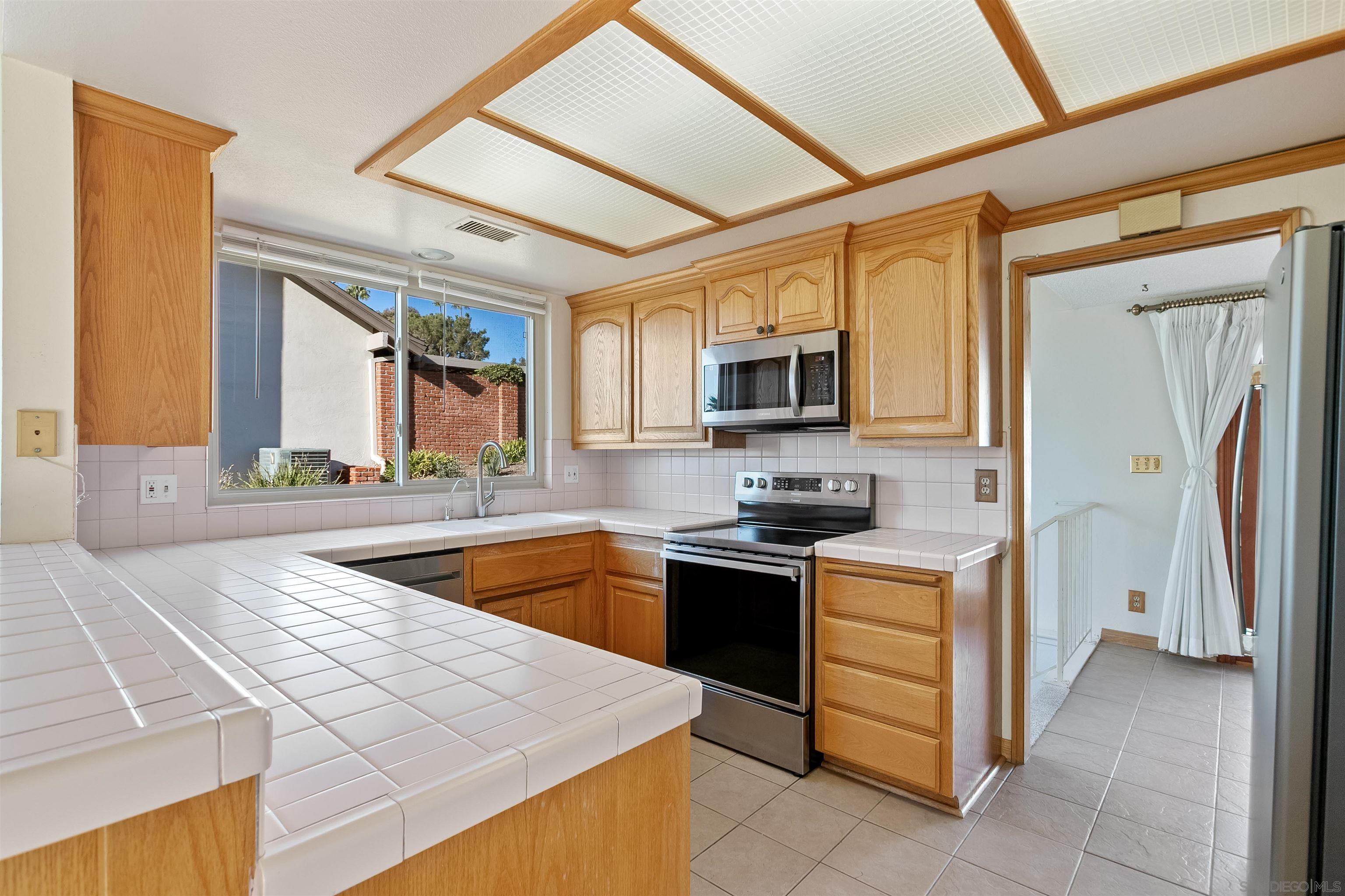 Detail Gallery Image 21 of 75 For 44  via Casitas, Bonsall,  CA 92003 - 3 Beds | 3 Baths