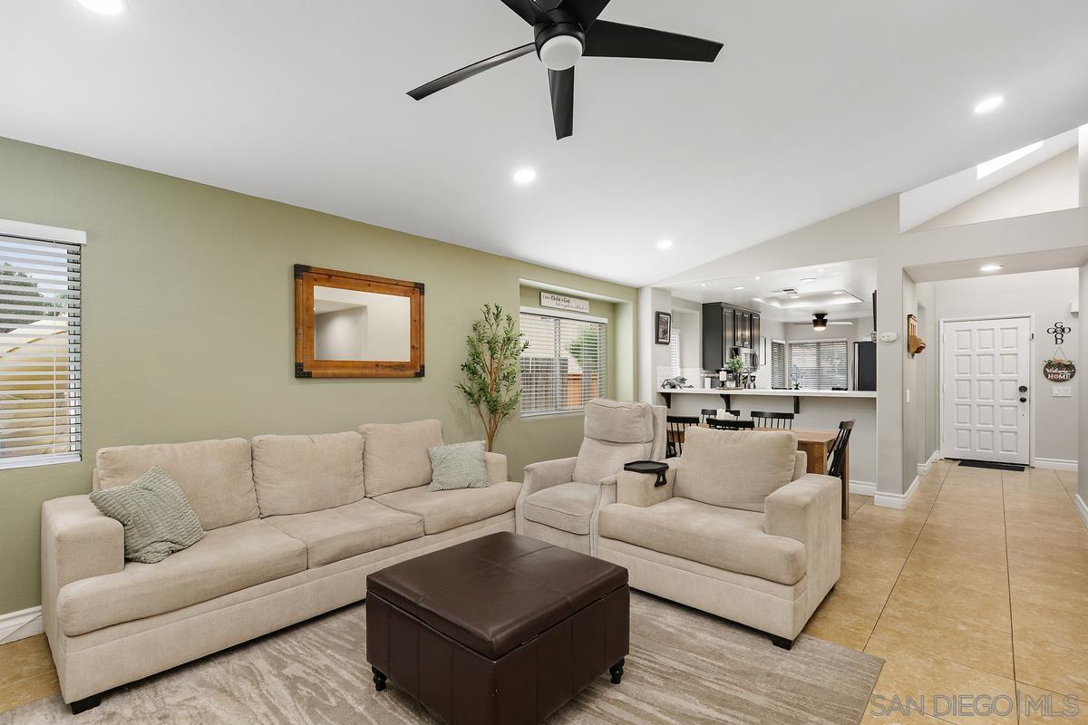 Detail Gallery Image 8 of 28 For 40110  Cannes Ct, Temecula,  CA 92591 - 3 Beds | 2 Baths