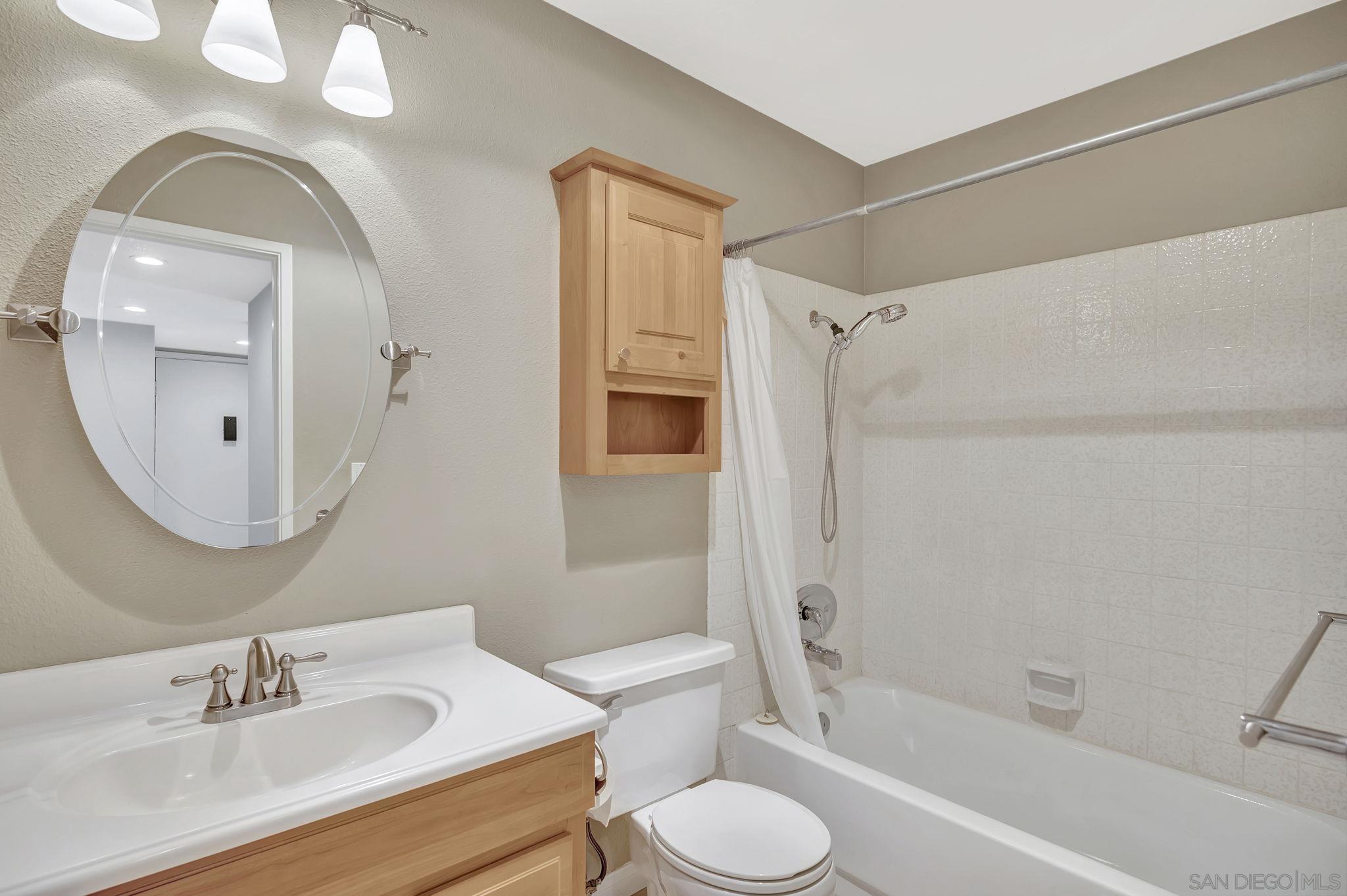 Detail Gallery Image 17 of 28 For 5653  Riley St  #105,  San Diego,  CA 92110 - 2 Beds | 2 Baths