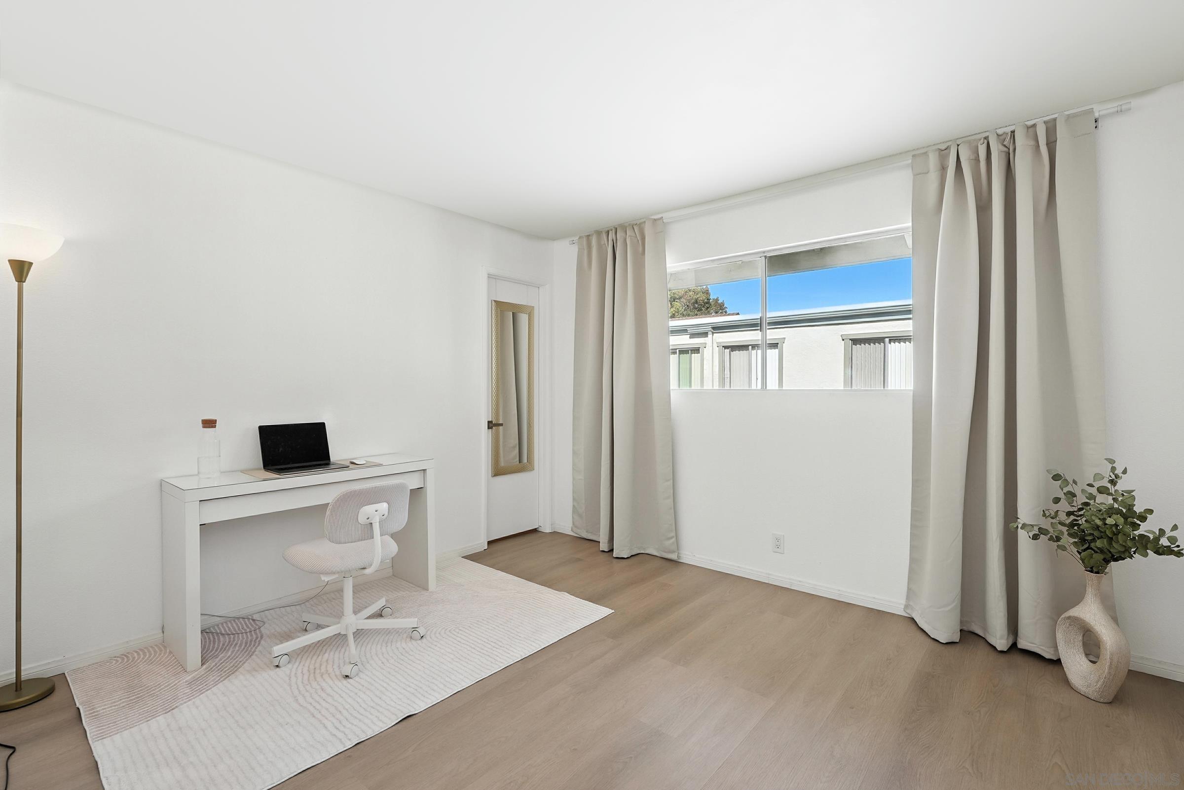 Detail Gallery Image 3 of 17 For 6929  Park Mesa Way  #126,  San Diego,  CA 92111 - 2 Beds | 1/1 Baths