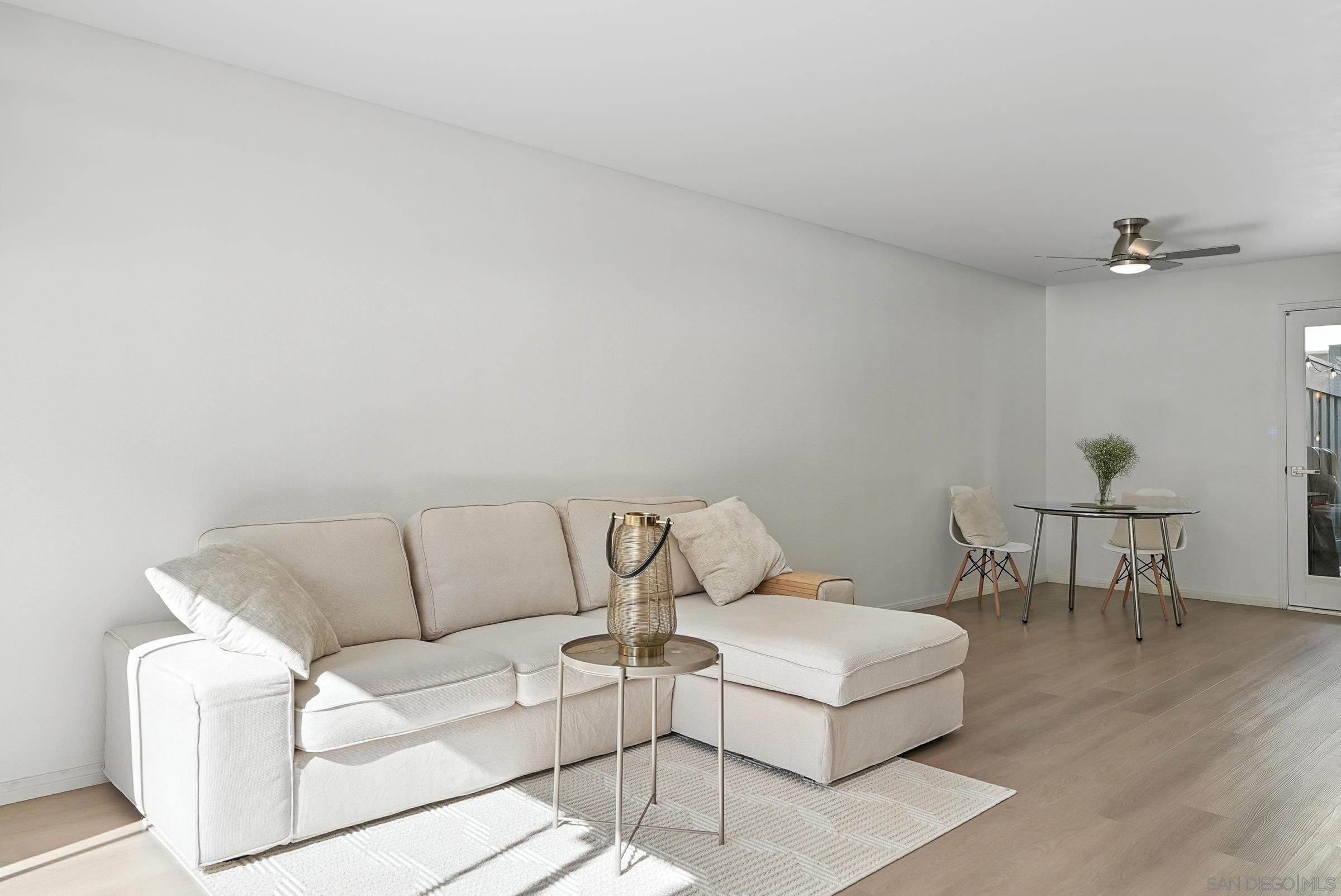 Detail Gallery Image 4 of 17 For 6929  Park Mesa Way  #126,  San Diego,  CA 92111 - 2 Beds | 1/1 Baths