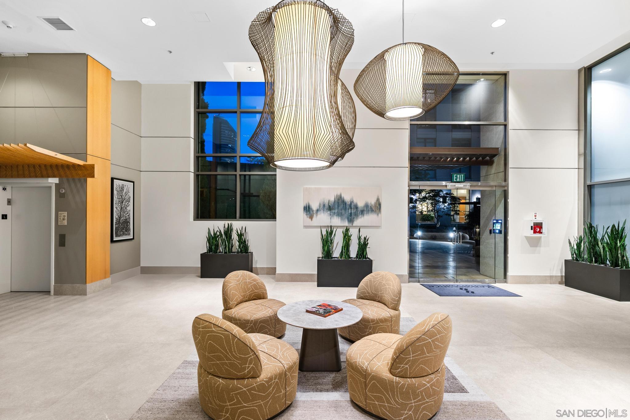 Detail Gallery Image 25 of 46 For 645  Front St  1506, San Diego,  CA 92101 - 2 Beds | 2/1 Baths