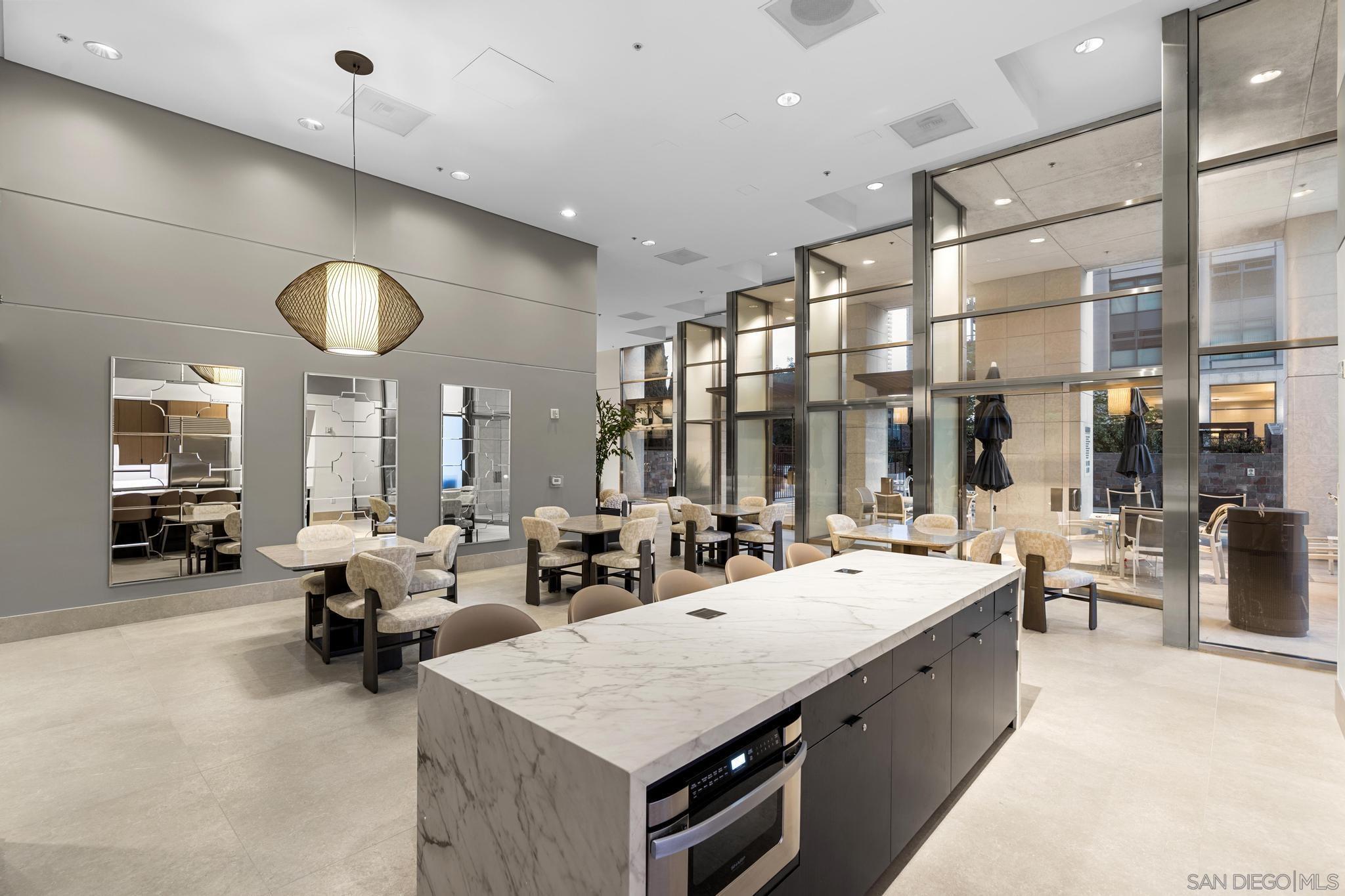 Detail Gallery Image 27 of 46 For 645  Front St  1506, San Diego,  CA 92101 - 2 Beds | 2/1 Baths