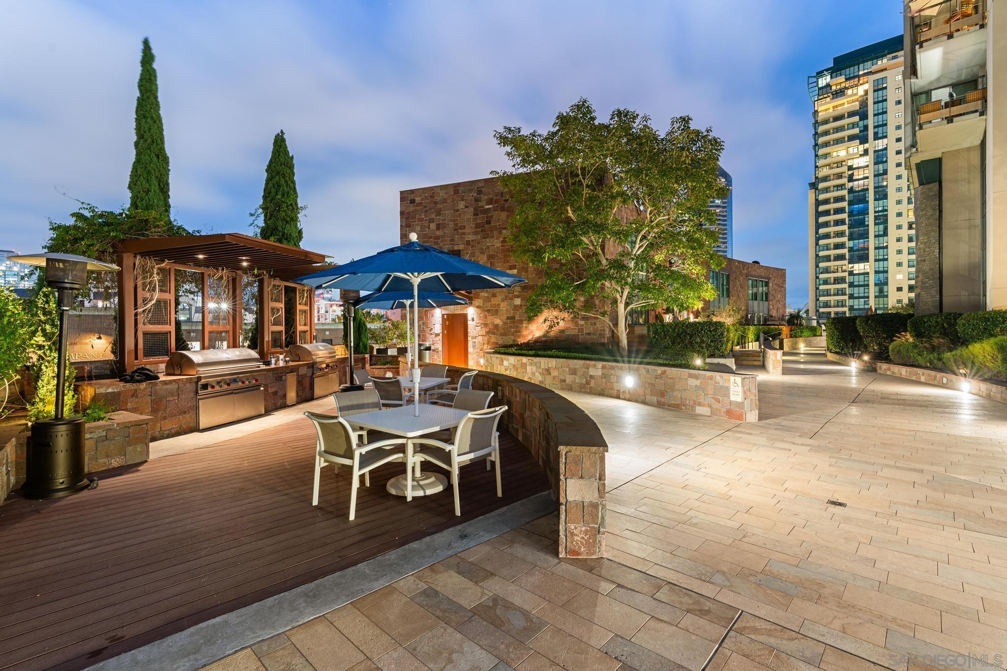 Detail Gallery Image 32 of 46 For 645  Front St  1506, San Diego,  CA 92101 - 2 Beds | 2/1 Baths