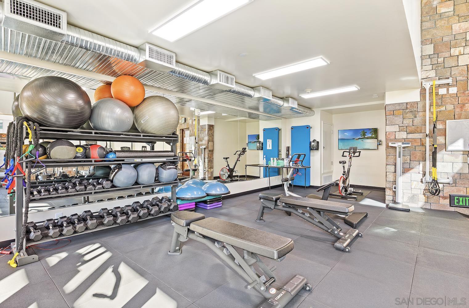 Detail Gallery Image 44 of 46 For 645  Front St  1506, San Diego,  CA 92101 - 2 Beds | 2/1 Baths