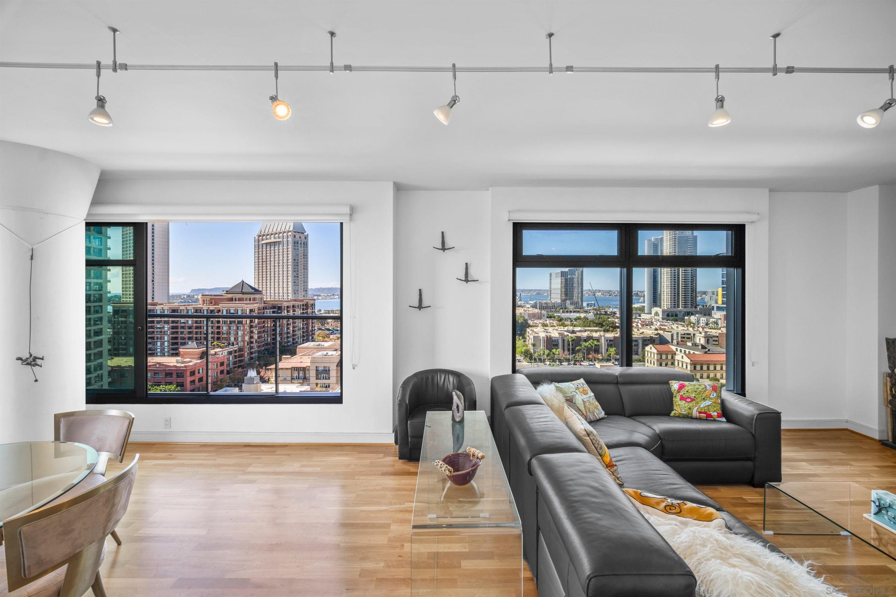 Detail Gallery Image 6 of 46 For 645  Front St  1506, San Diego,  CA 92101 - 2 Beds | 2/1 Baths