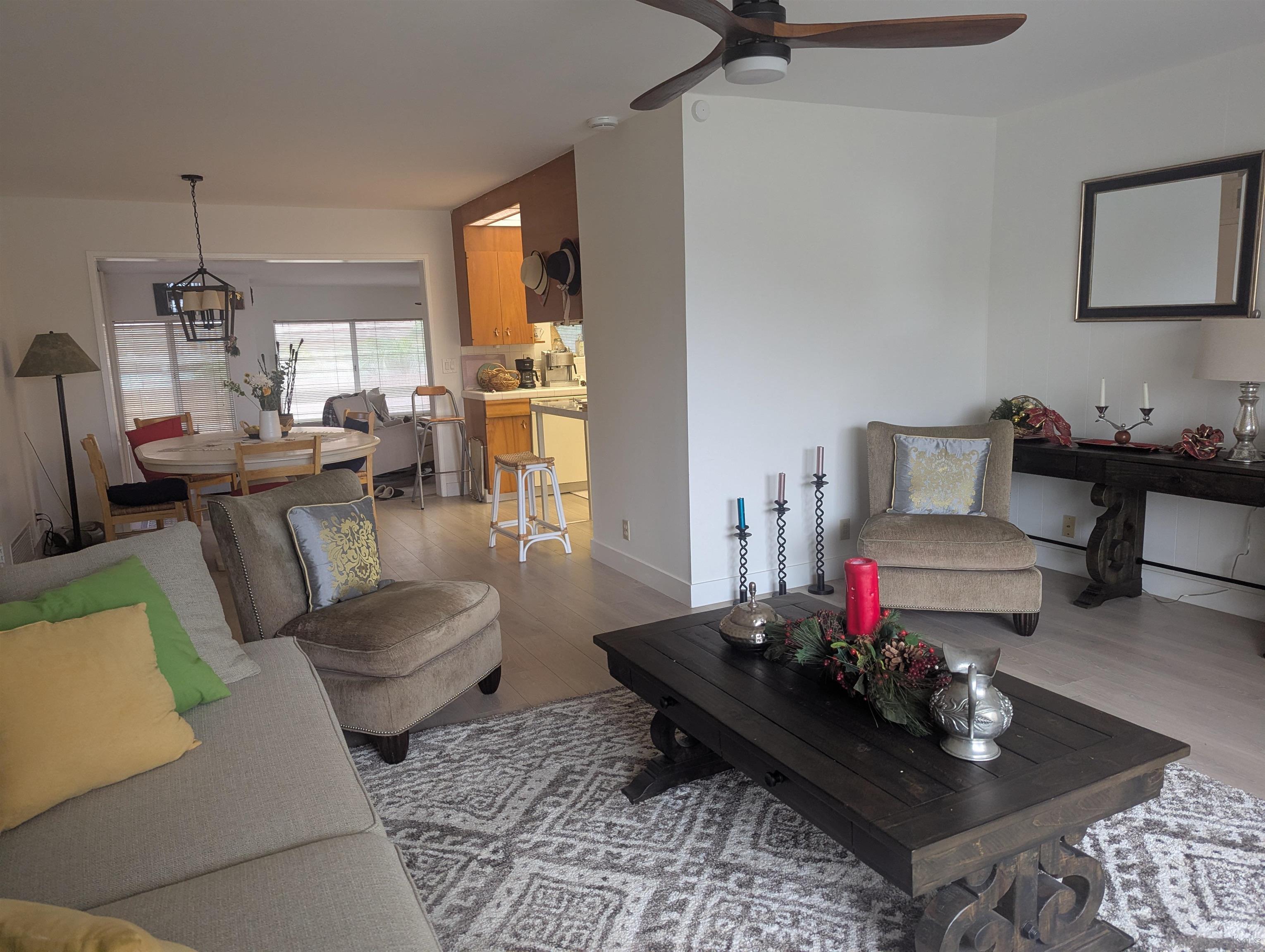 Detail Gallery Image 2 of 55 For 1181  W Mayberry W, Hemet,  CA 92543 - 2 Beds | 2 Baths