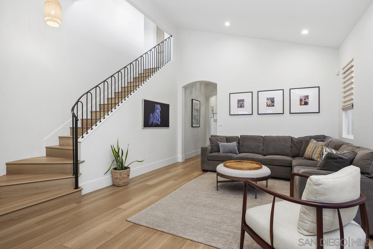 Front Image Thumbnail for SD2600131