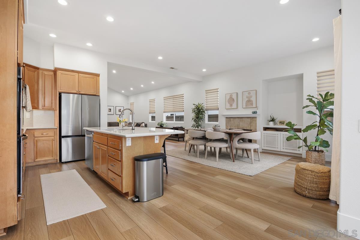 Detail Gallery Image 12 of 48 For 6351  Paseo Corono, Carlsbad,  CA 92009 - 4 Beds | 3 Baths