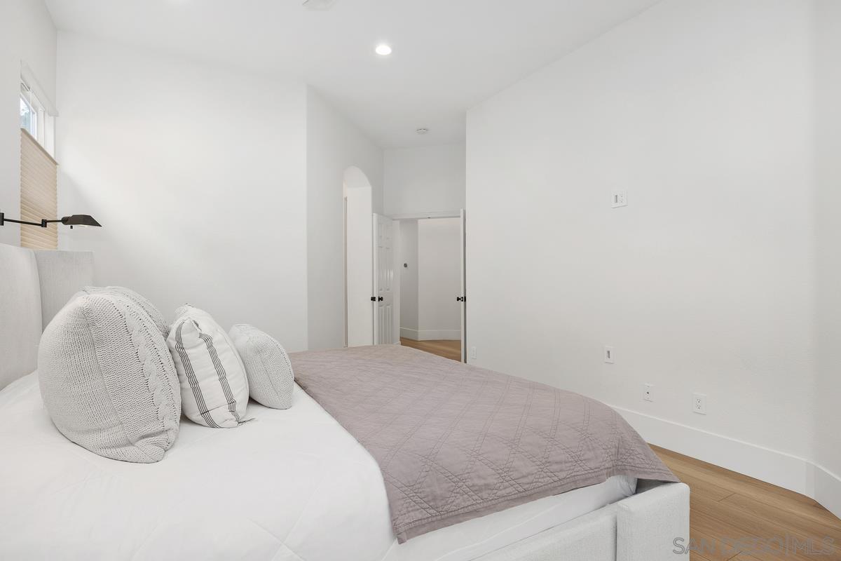 Detail Gallery Image 19 of 48 For 6351  Paseo Corono, Carlsbad,  CA 92009 - 4 Beds | 3 Baths