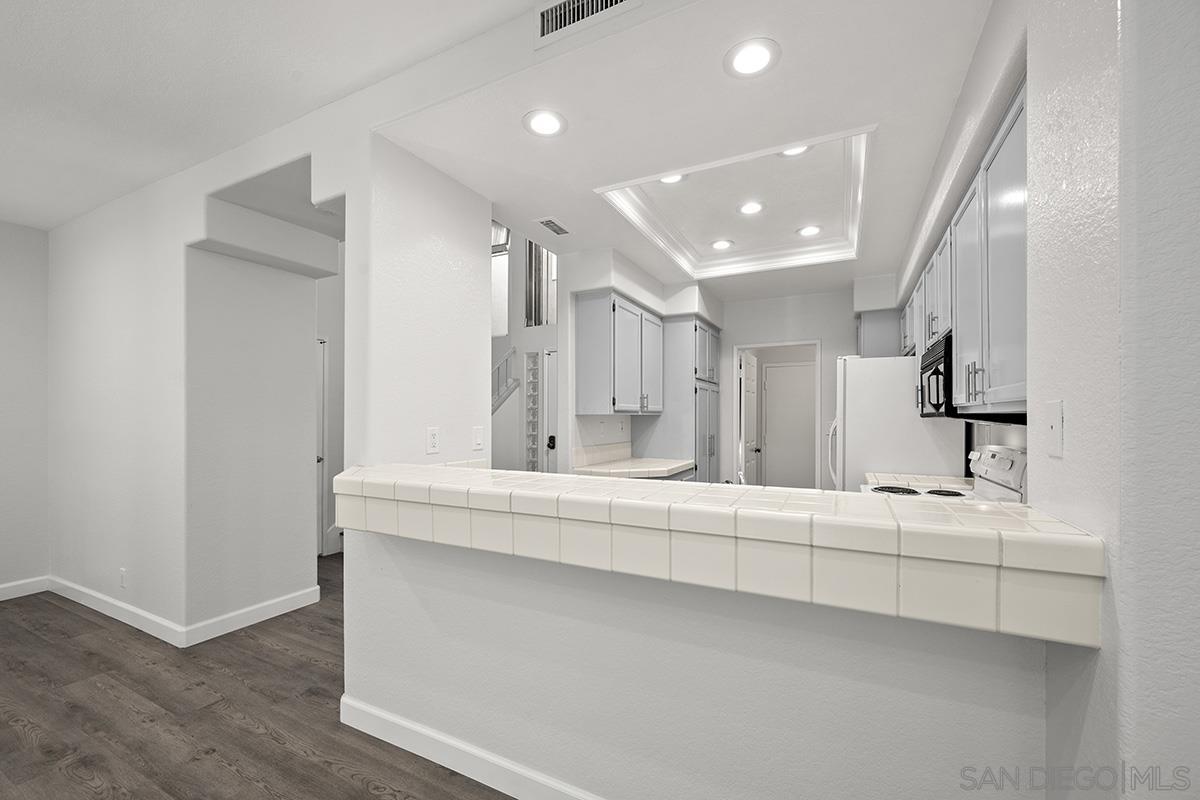 Detail Gallery Image 18 of 48 For 7274  Shoreline Dr  117, San Diego,  CA 92122 - 2 Beds | 2/1 Baths