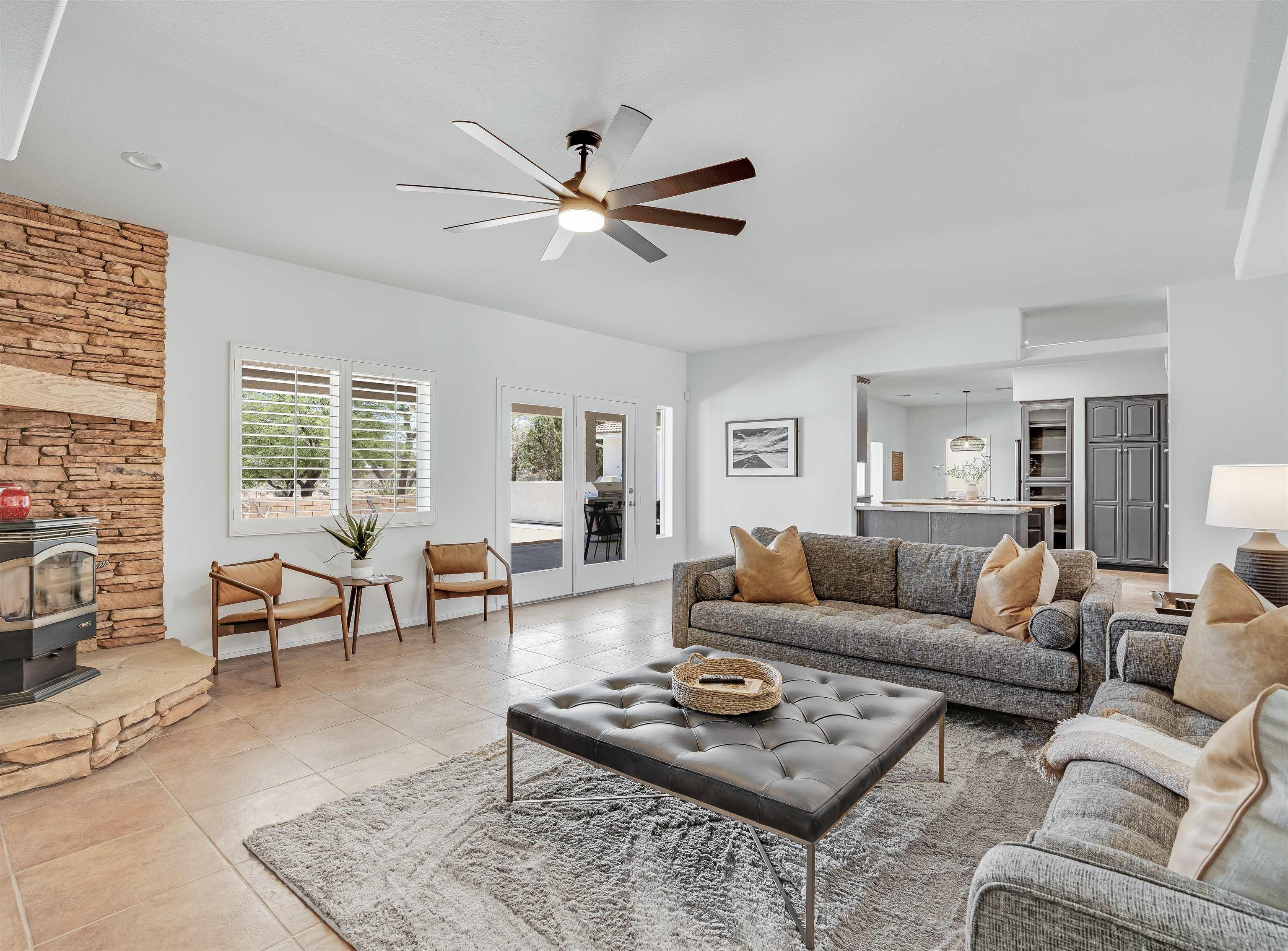 Detail Gallery Image 6 of 46 For 9255  Del Monte Avenue, Yucca Valley,  CA 92284 - 5 Beds | 2/1 Baths