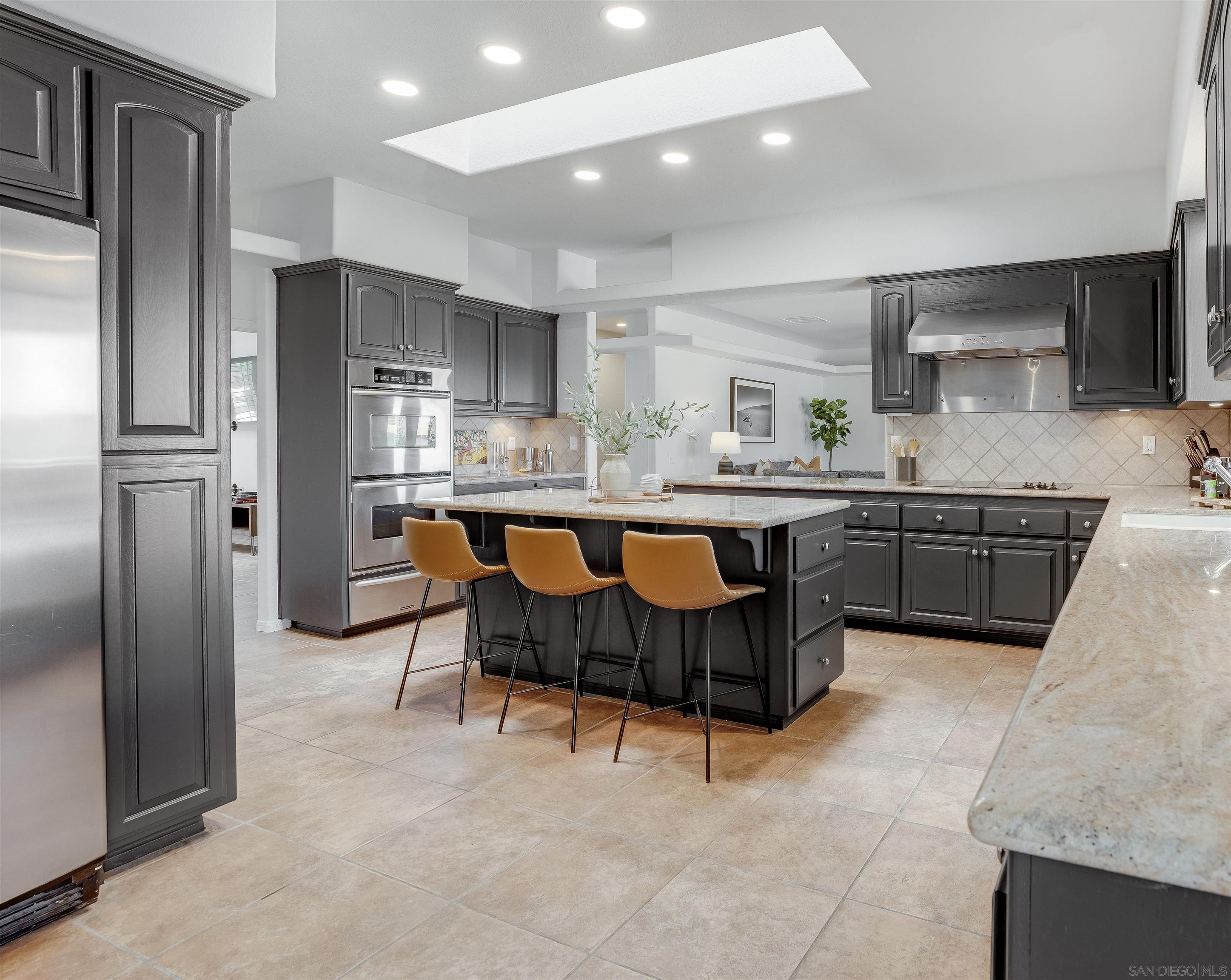 Detail Gallery Image 8 of 46 For 9255  Del Monte Avenue, Yucca Valley,  CA 92284 - 5 Beds | 2/1 Baths