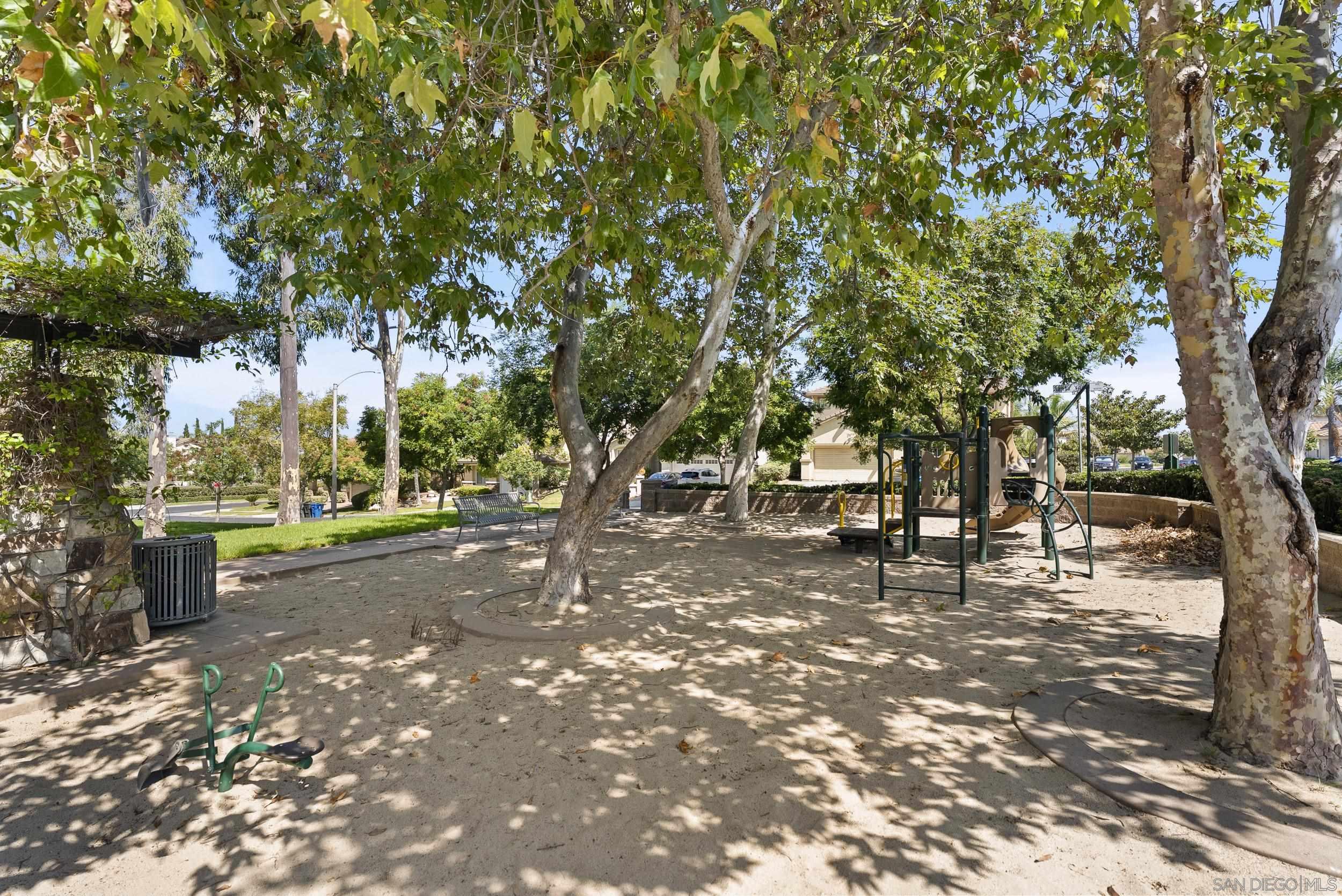 Detail Gallery Image 22 of 71 For 1340  Monte Sereno Ave, Chula Vista,  CA 91913 - 4 Beds | 3 Baths