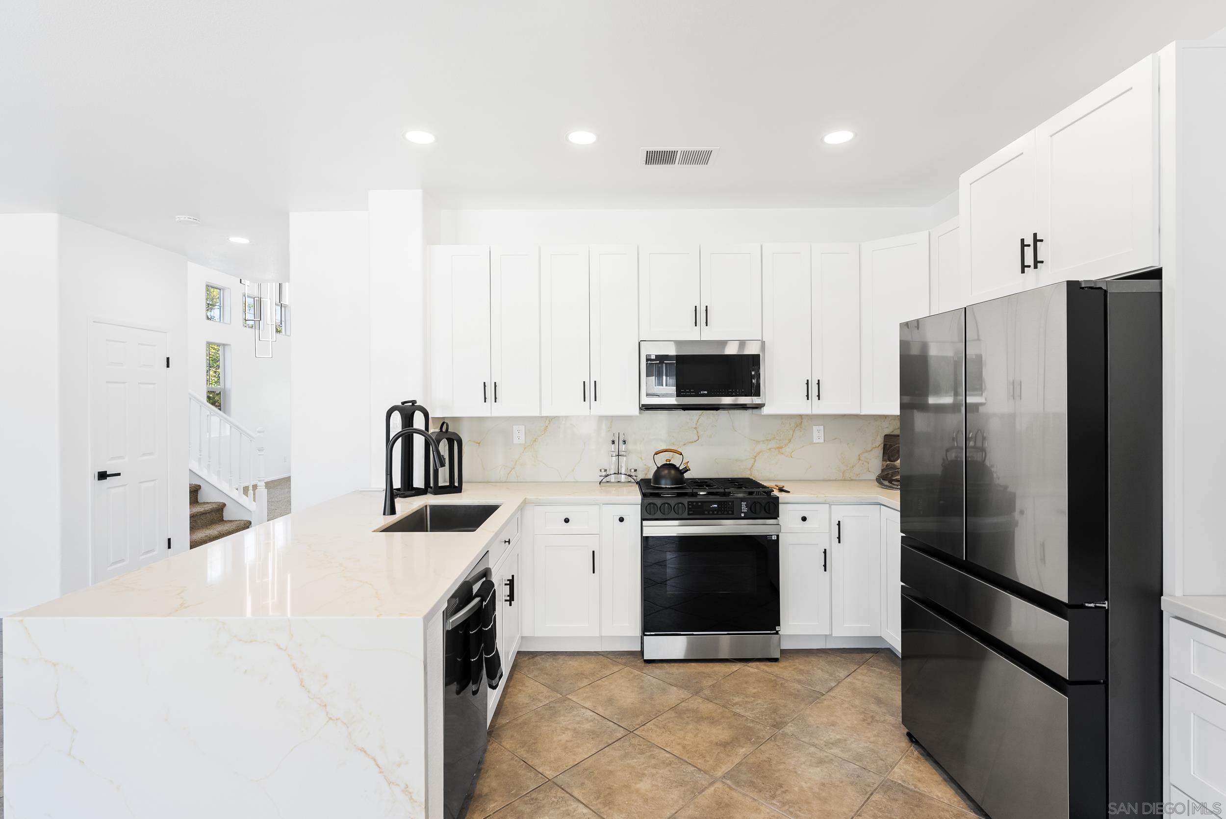 Detail Gallery Image 9 of 71 For 1340  Monte Sereno Ave, Chula Vista,  CA 91913 - 4 Beds | 3 Baths