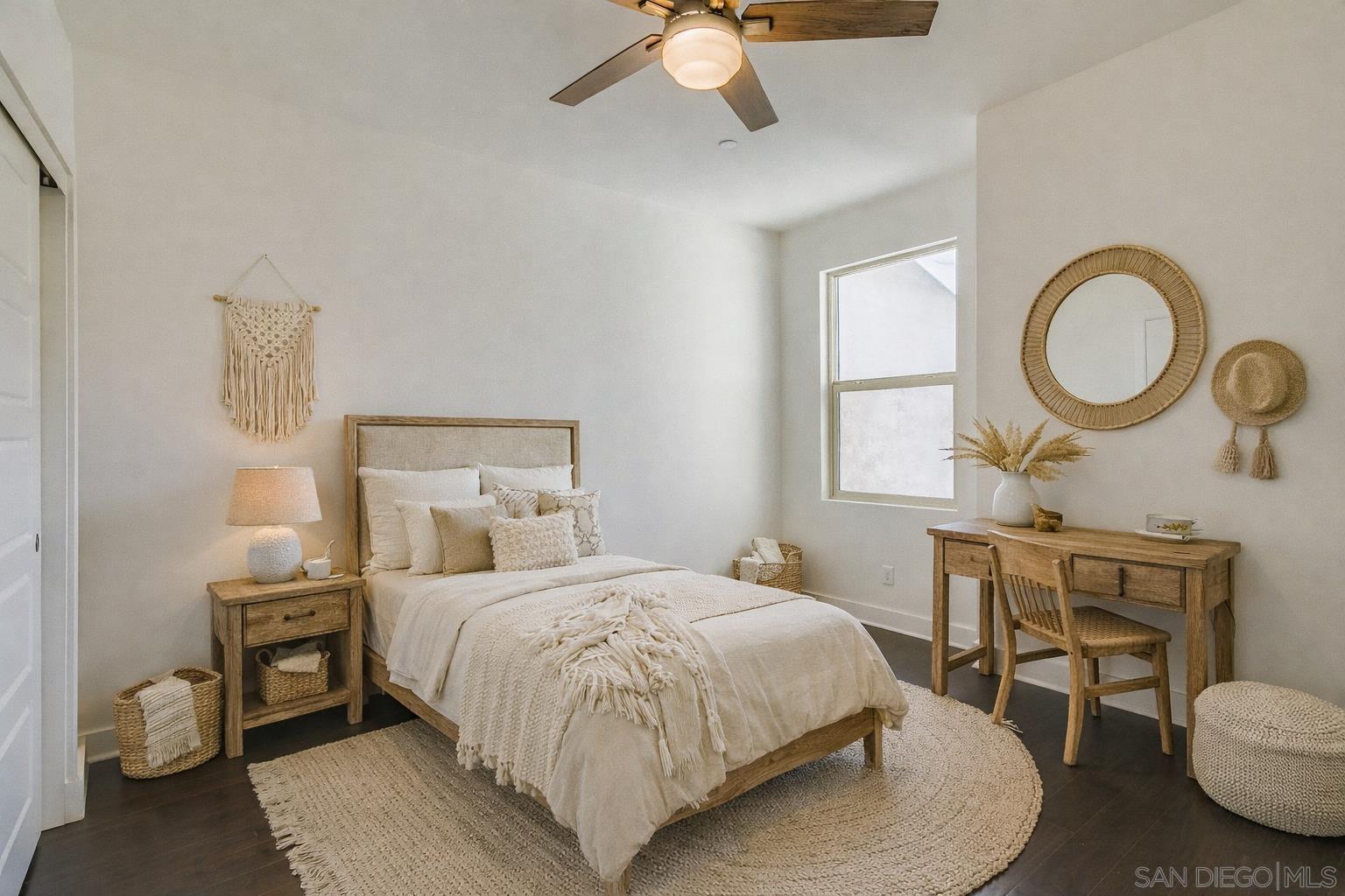 Detail Gallery Image 15 of 55 For 2624  Aperture Cir, San Diego,  CA 92108 - 3 Beds | 2/1 Baths