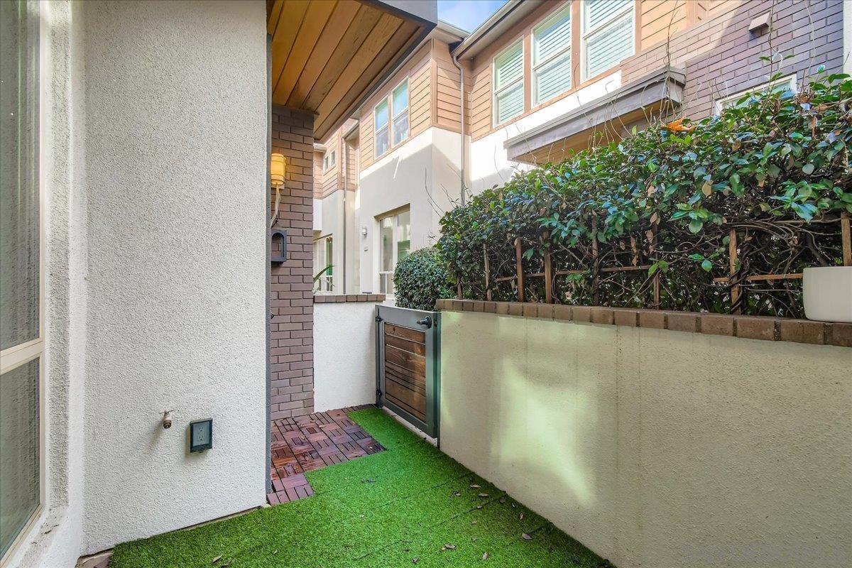 Detail Gallery Image 24 of 55 For 2624  Aperture Cir, San Diego,  CA 92108 - 3 Beds | 2/1 Baths