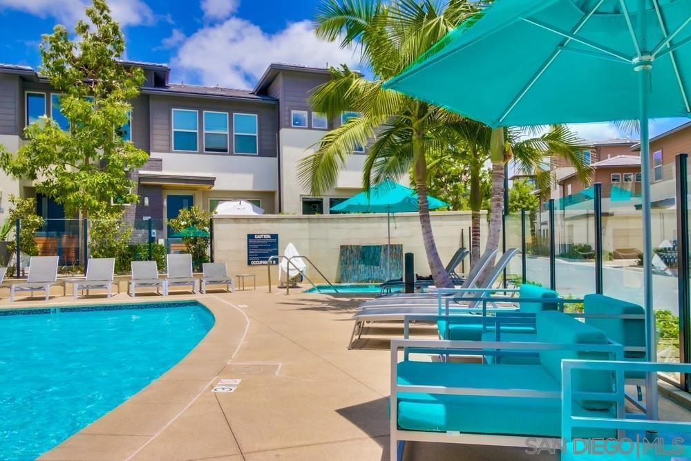 Detail Gallery Image 29 of 55 For 2624  Aperture Cir, San Diego,  CA 92108 - 3 Beds | 2/1 Baths