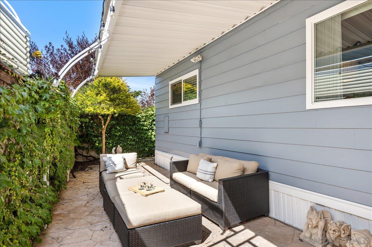 Detail Gallery Image 17 of 44 For 7027  San Bartolo  #43,  Carlsbad,  CA 92011 - 2 Beds | 2 Baths