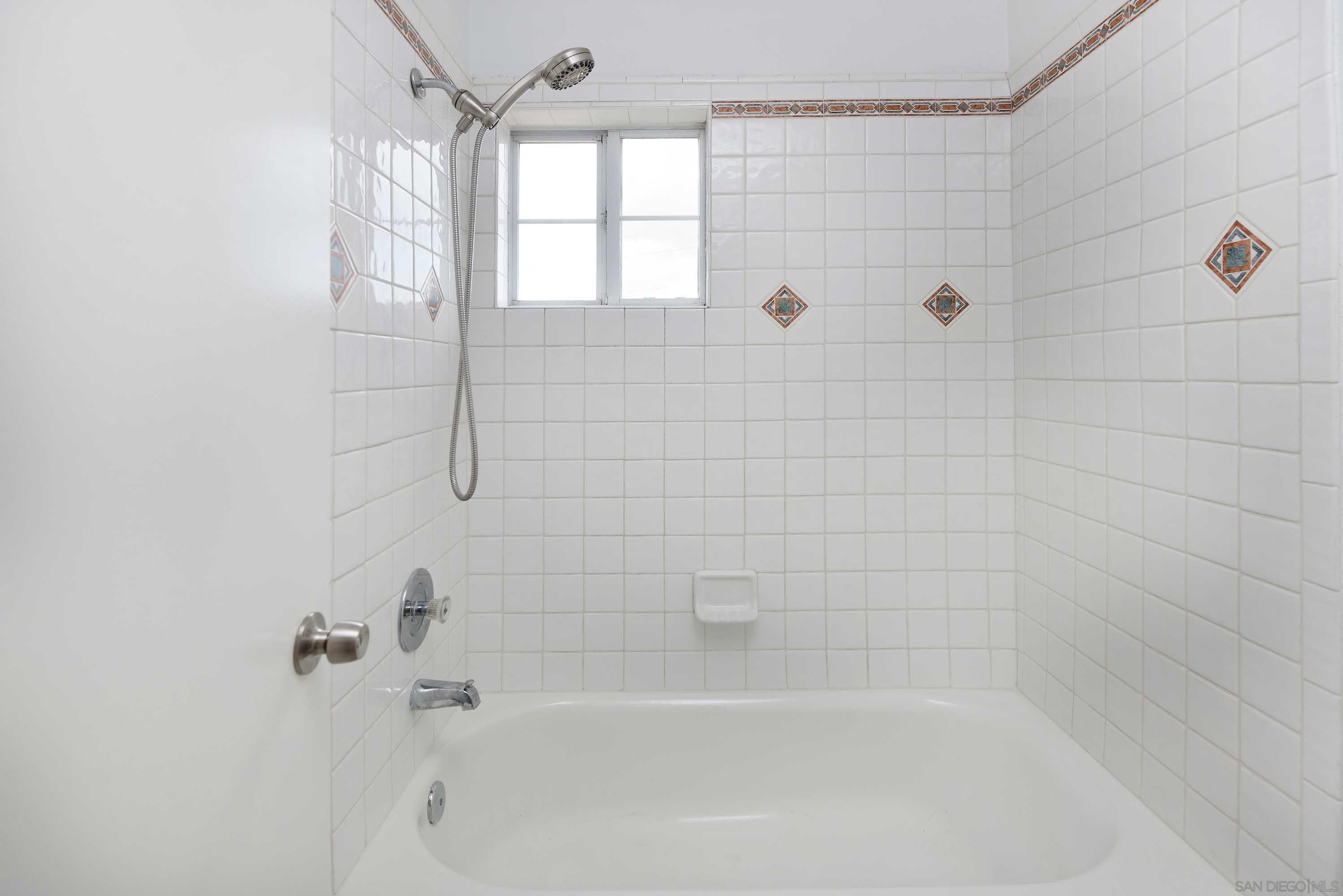 Detail Gallery Image 24 of 33 For Cabo Bahia, Chula Vista,  CA 91914 - 2 Beds | 2 Baths