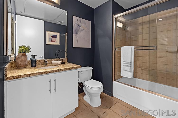 Detail Gallery Image 12 of 41 For 1050  Island Ave  #110,  San Diego,  CA 92101 - 1 Beds | 2 Baths