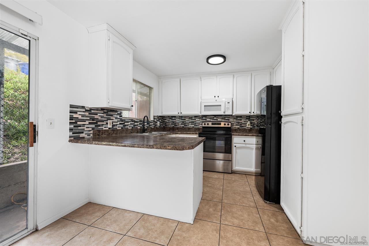 Detail Gallery Image 11 of 26 For 1850  Bakersfield St, Lemon Grove,  CA 91945 - – Beds | – Baths