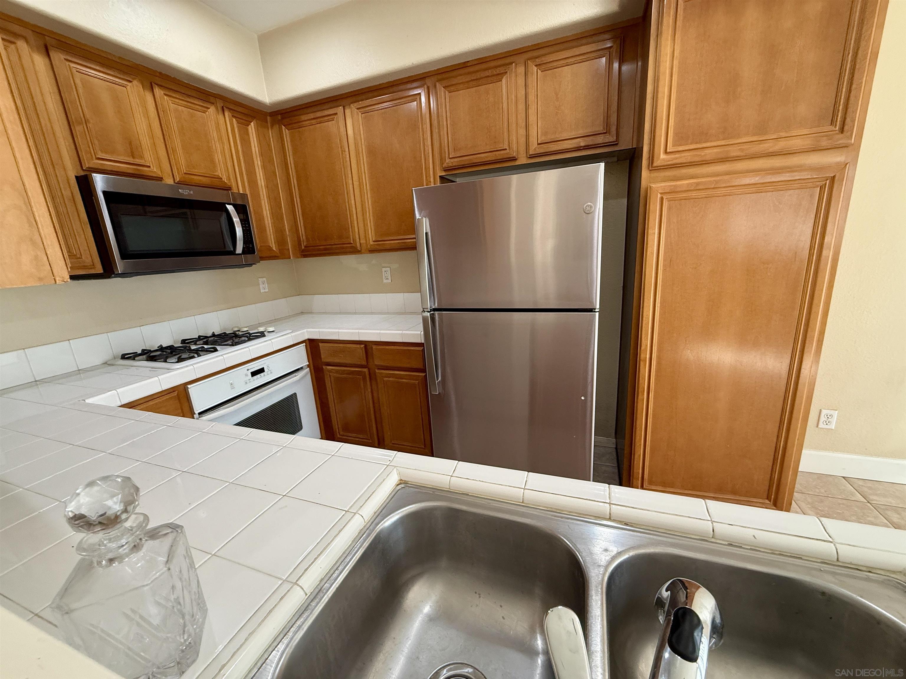 Detail Gallery Image 4 of 50 For 6471  Terraza Portico, Carlsbad,  CA 92009 - 3 Beds | 2/1 Baths