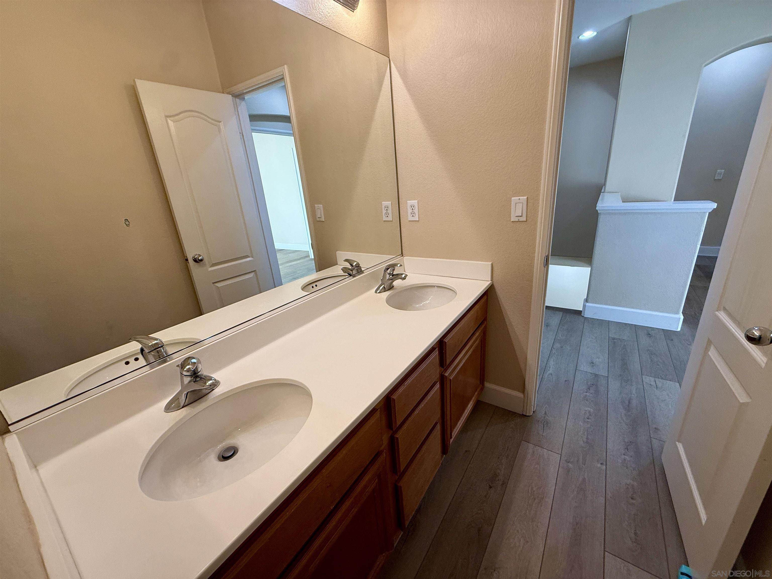 Detail Gallery Image 31 of 50 For 6471  Terraza Portico, Carlsbad,  CA 92009 - 3 Beds | 2/1 Baths