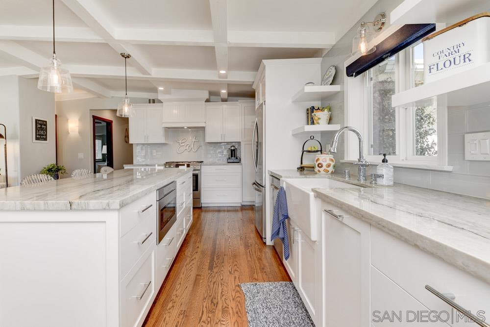 Detail Gallery Image 13 of 38 For 250  Redwood Ave, Carlsbad,  CA 92008 - 3 Beds | 2 Baths