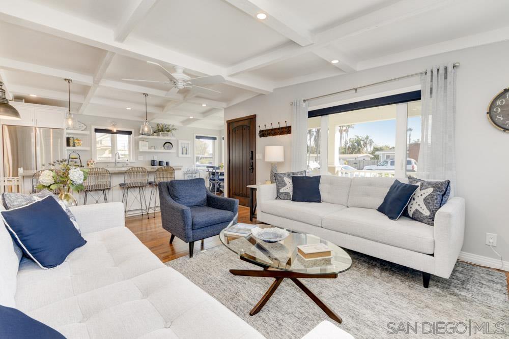 Detail Gallery Image 10 of 38 For 250  Redwood Ave, Carlsbad,  CA 92008 - 3 Beds | 2 Baths