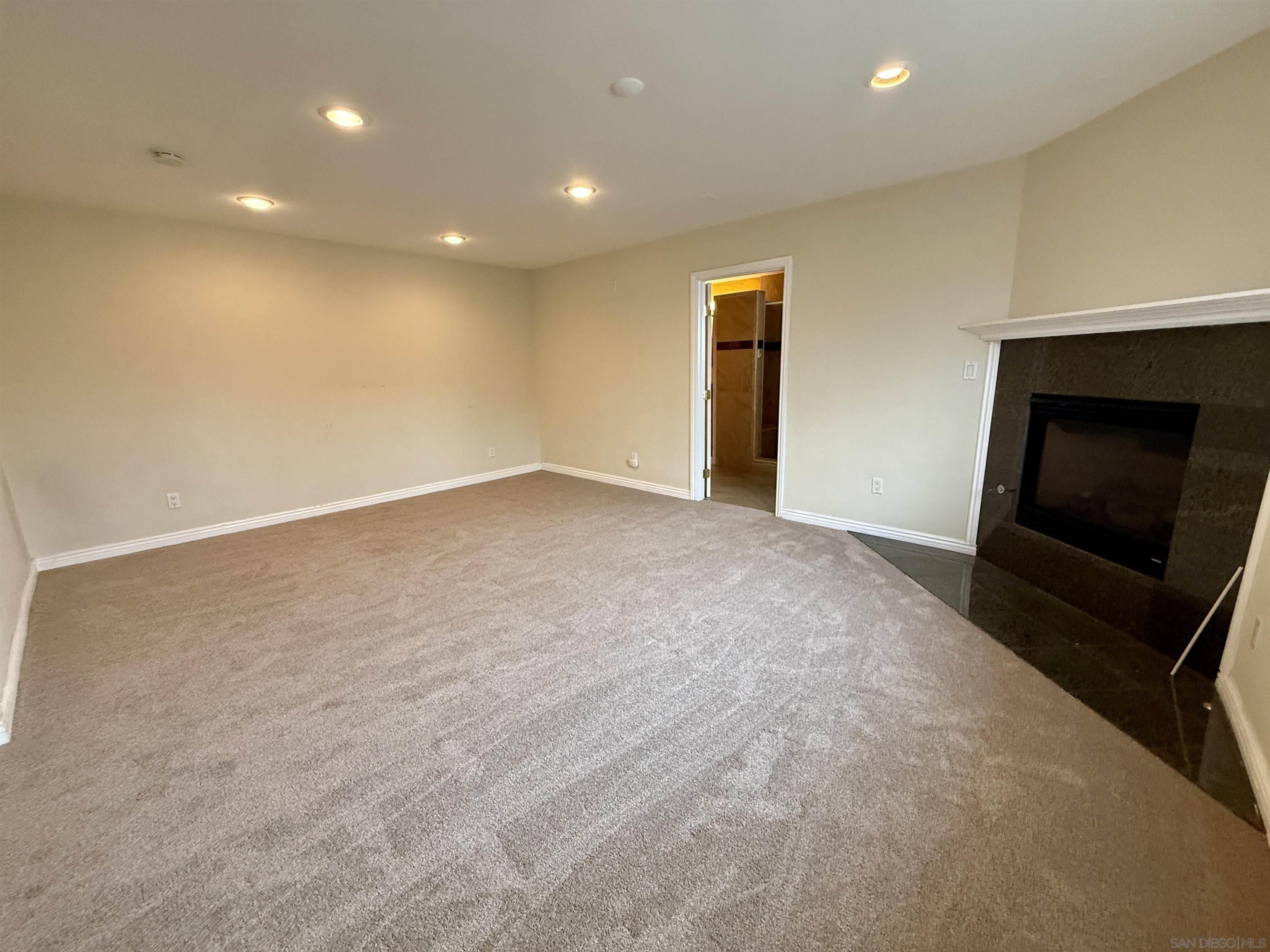 Detail Gallery Image 14 of 65 For 12665  Sundance Ave, San Diego,  CA 92129 - 7 Beds | 4 Baths