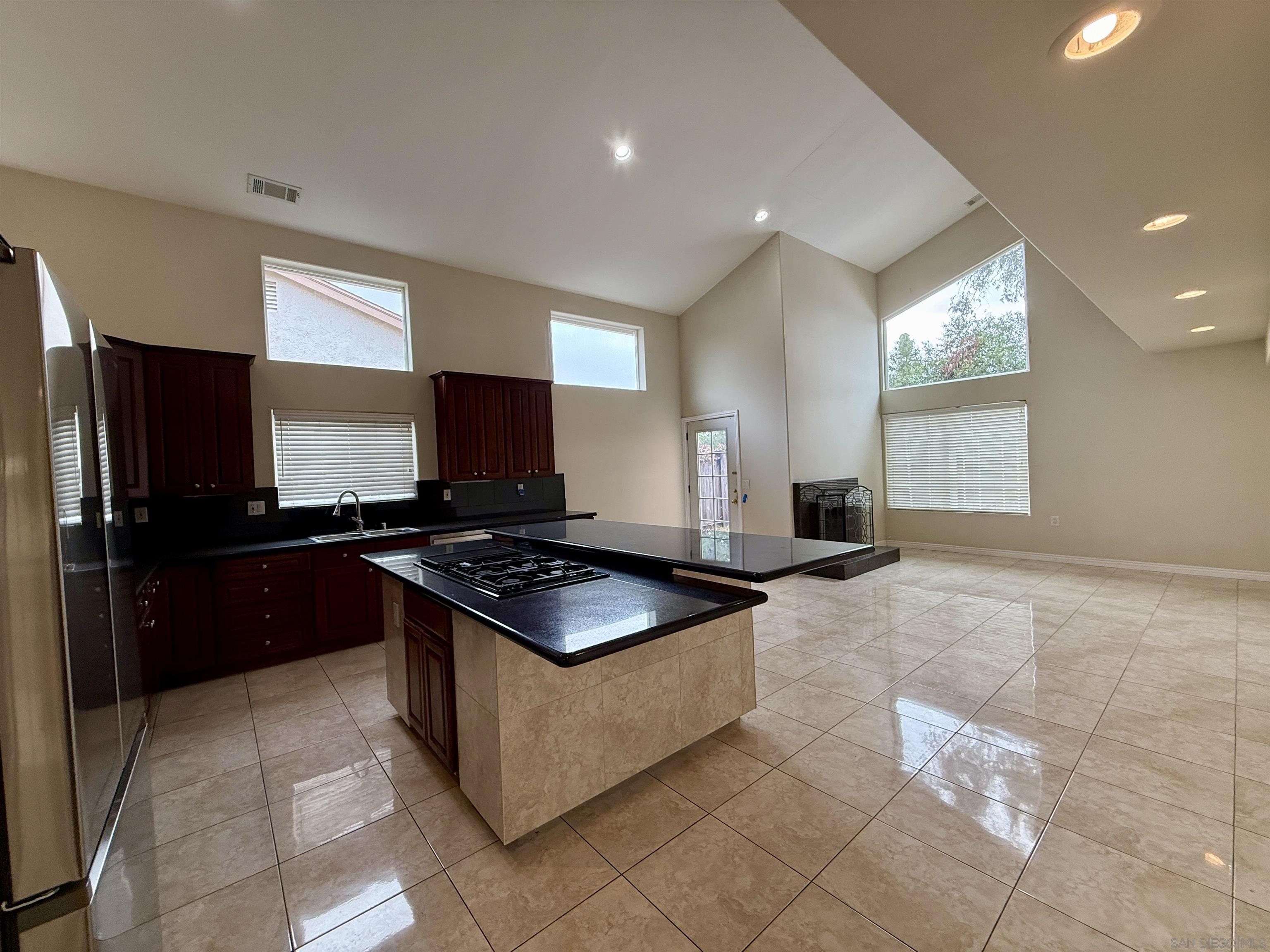 Detail Gallery Image 30 of 65 For 12665  Sundance Ave, San Diego,  CA 92129 - 7 Beds | 4 Baths