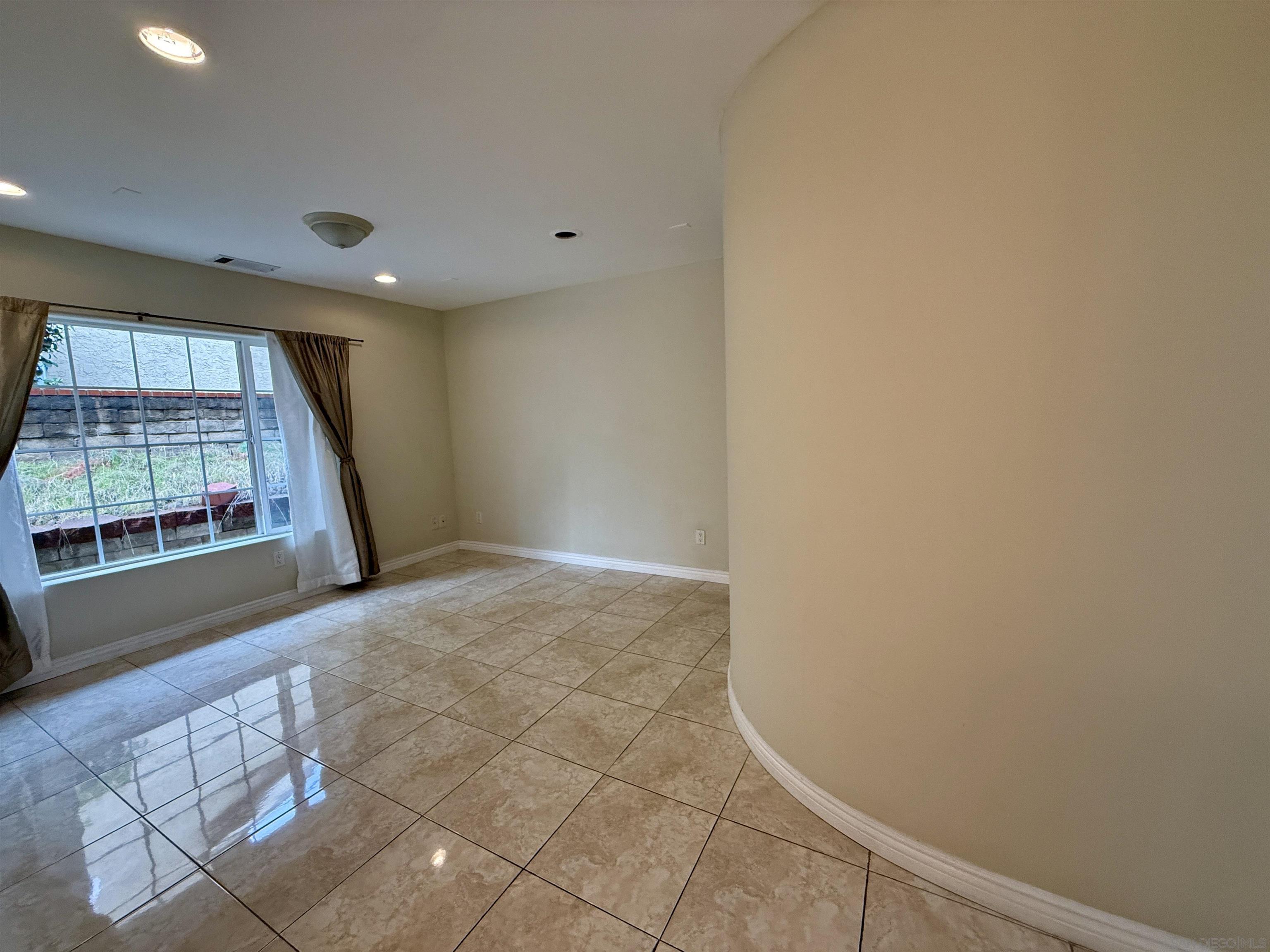 Detail Gallery Image 39 of 65 For 12665  Sundance Ave, San Diego,  CA 92129 - 7 Beds | 4 Baths