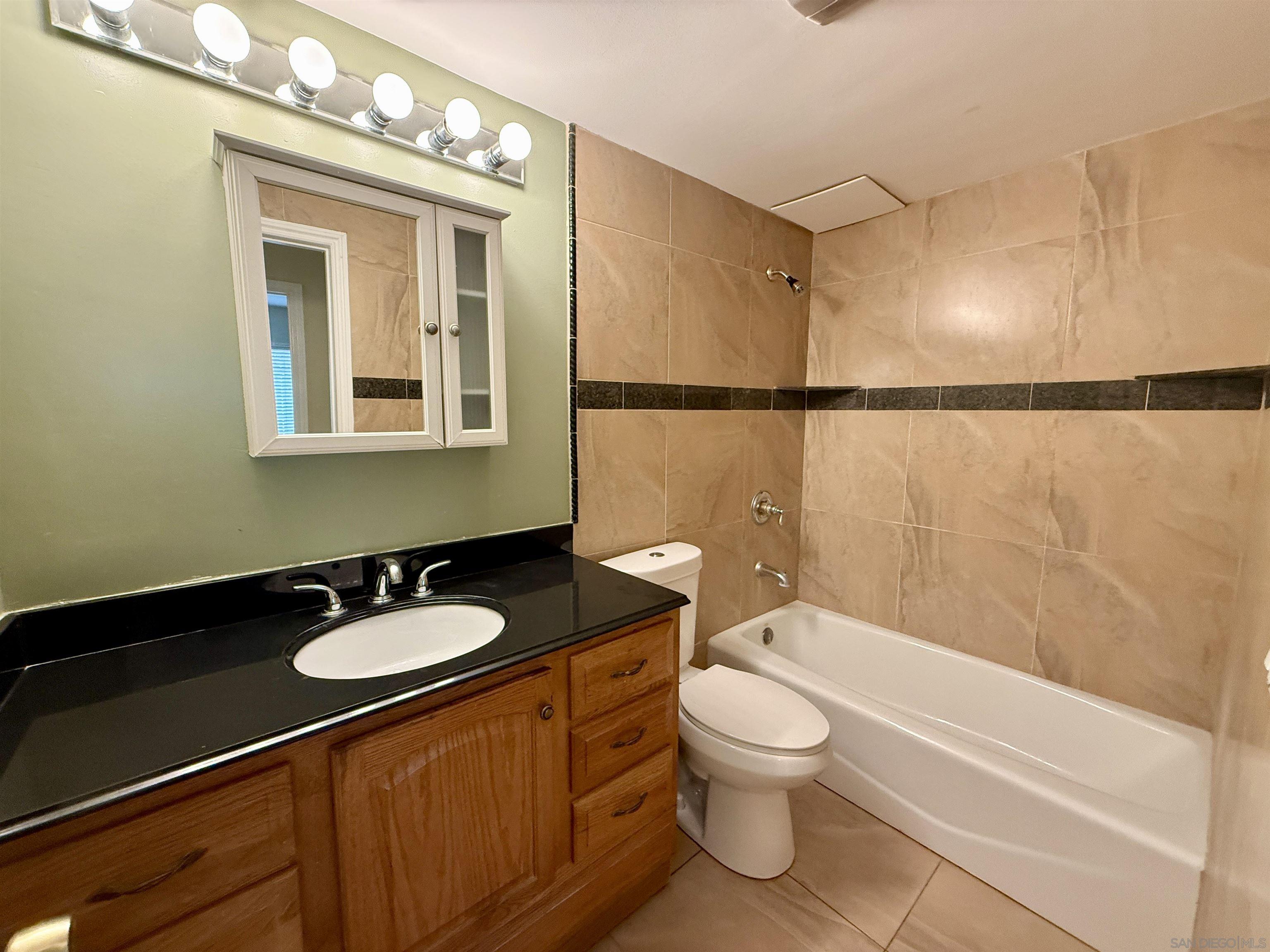 Detail Gallery Image 8 of 65 For 12665  Sundance Ave, San Diego,  CA 92129 - 7 Beds | 4 Baths