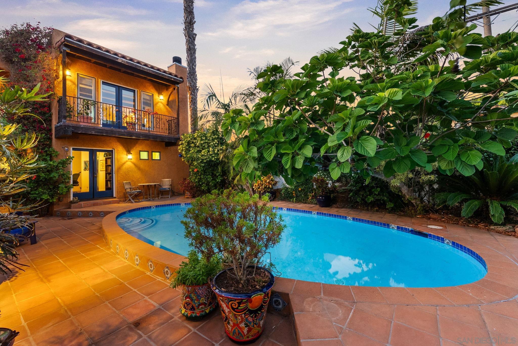 Front Image Thumbnail for SD2600157