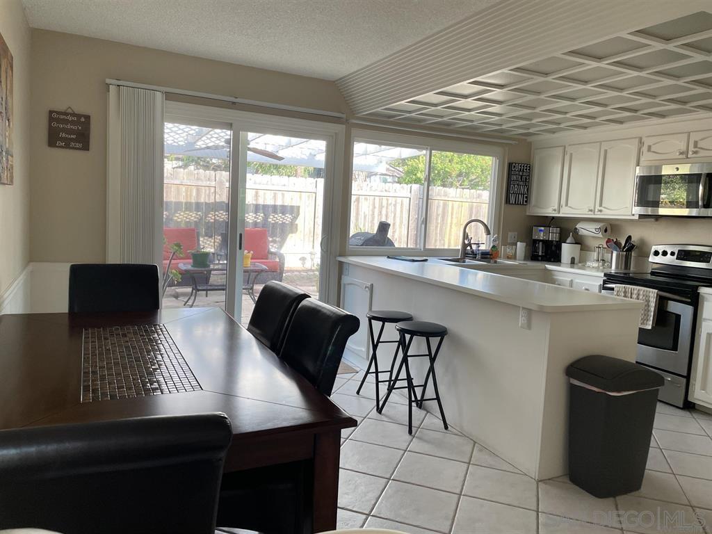 Detail Gallery Image 12 of 30 For 17445  Hada Dr, San Diego,  CA 92127 - 4 Beds | 2 Baths