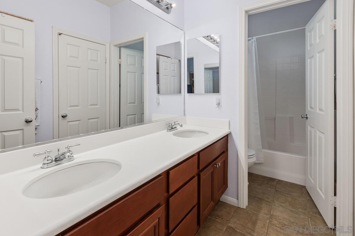 Detail Gallery Image 12 of 28 For 2712  Matera Lane, San Diego,  CA 92108 - 3 Beds | 2/1 Baths