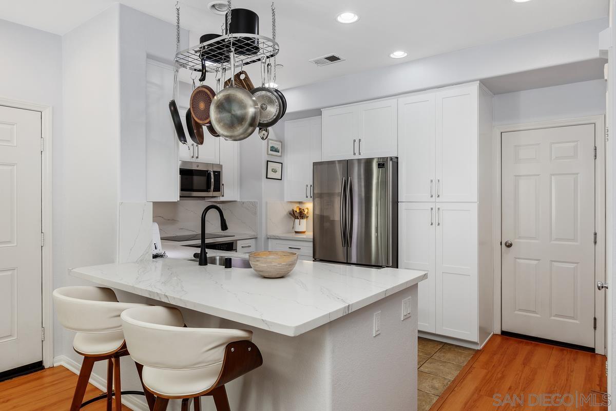 Detail Gallery Image 16 of 28 For 2712  Matera Lane, San Diego,  CA 92108 - 3 Beds | 2/1 Baths