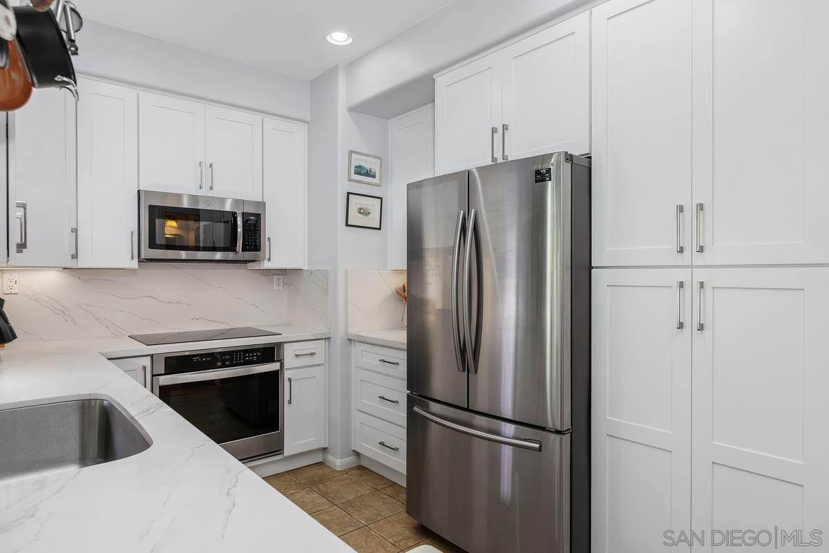 Detail Gallery Image 17 of 28 For 2712  Matera Lane, San Diego,  CA 92108 - 3 Beds | 2/1 Baths