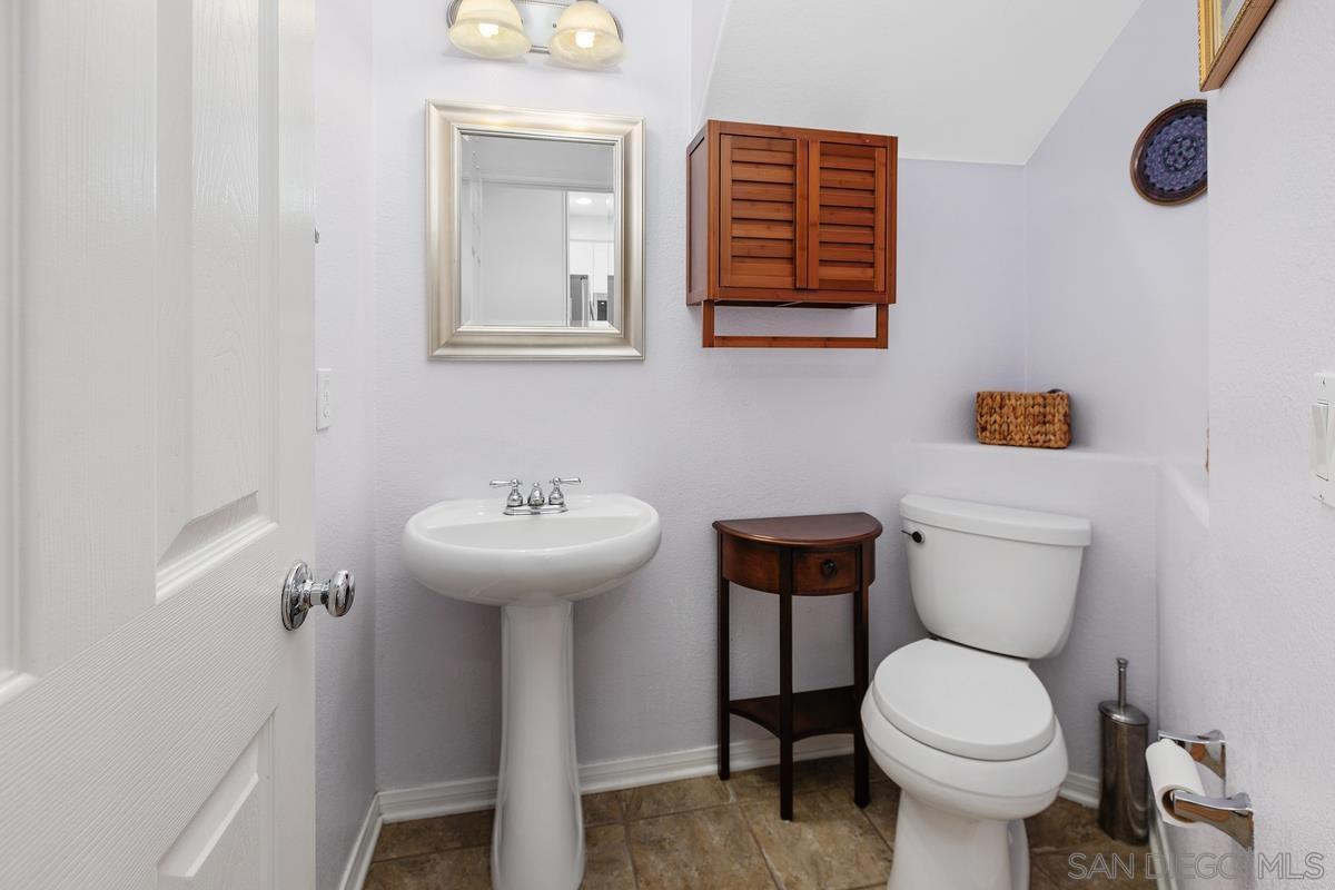 Detail Gallery Image 19 of 28 For 2712  Matera Lane, San Diego,  CA 92108 - 3 Beds | 2/1 Baths