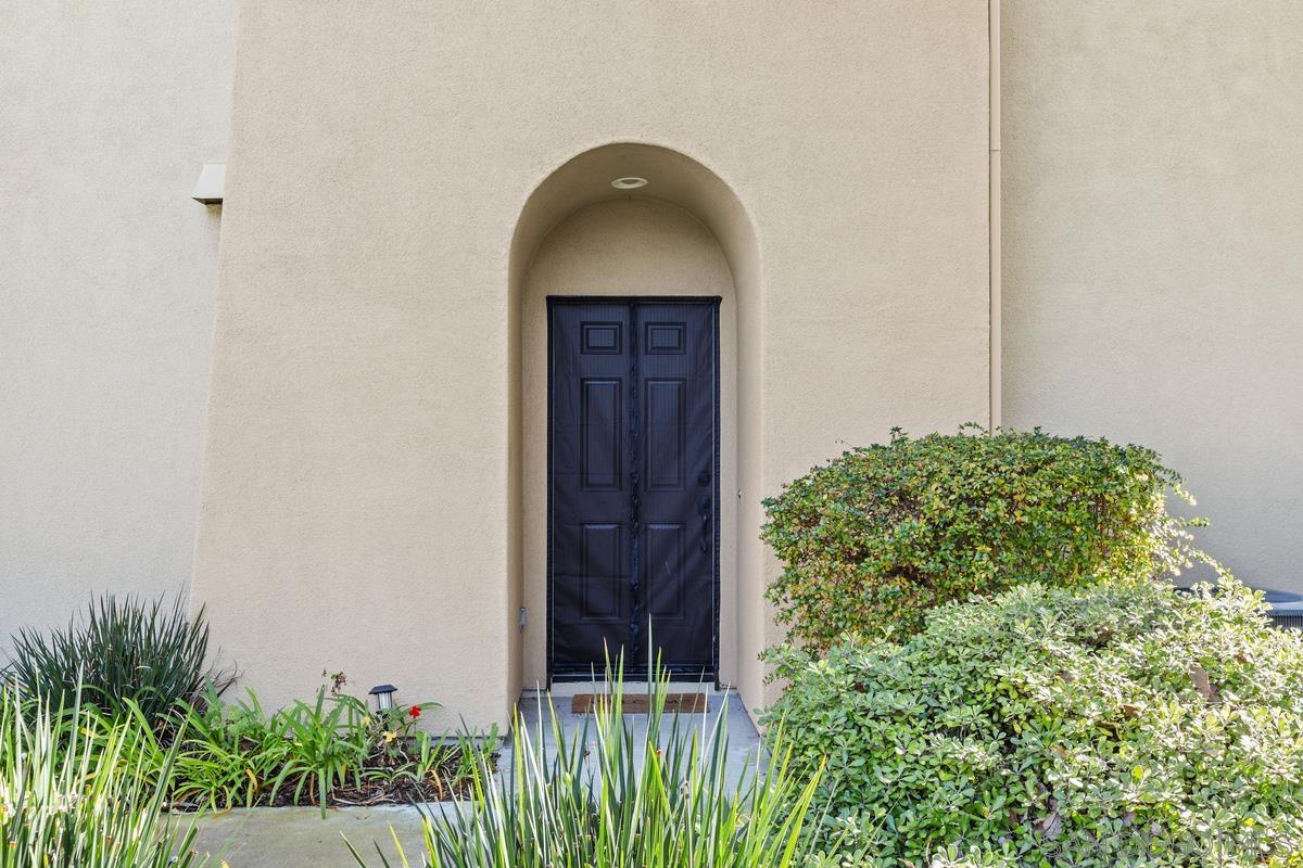 Detail Gallery Image 3 of 28 For 2712  Matera Lane, San Diego,  CA 92108 - 3 Beds | 2/1 Baths