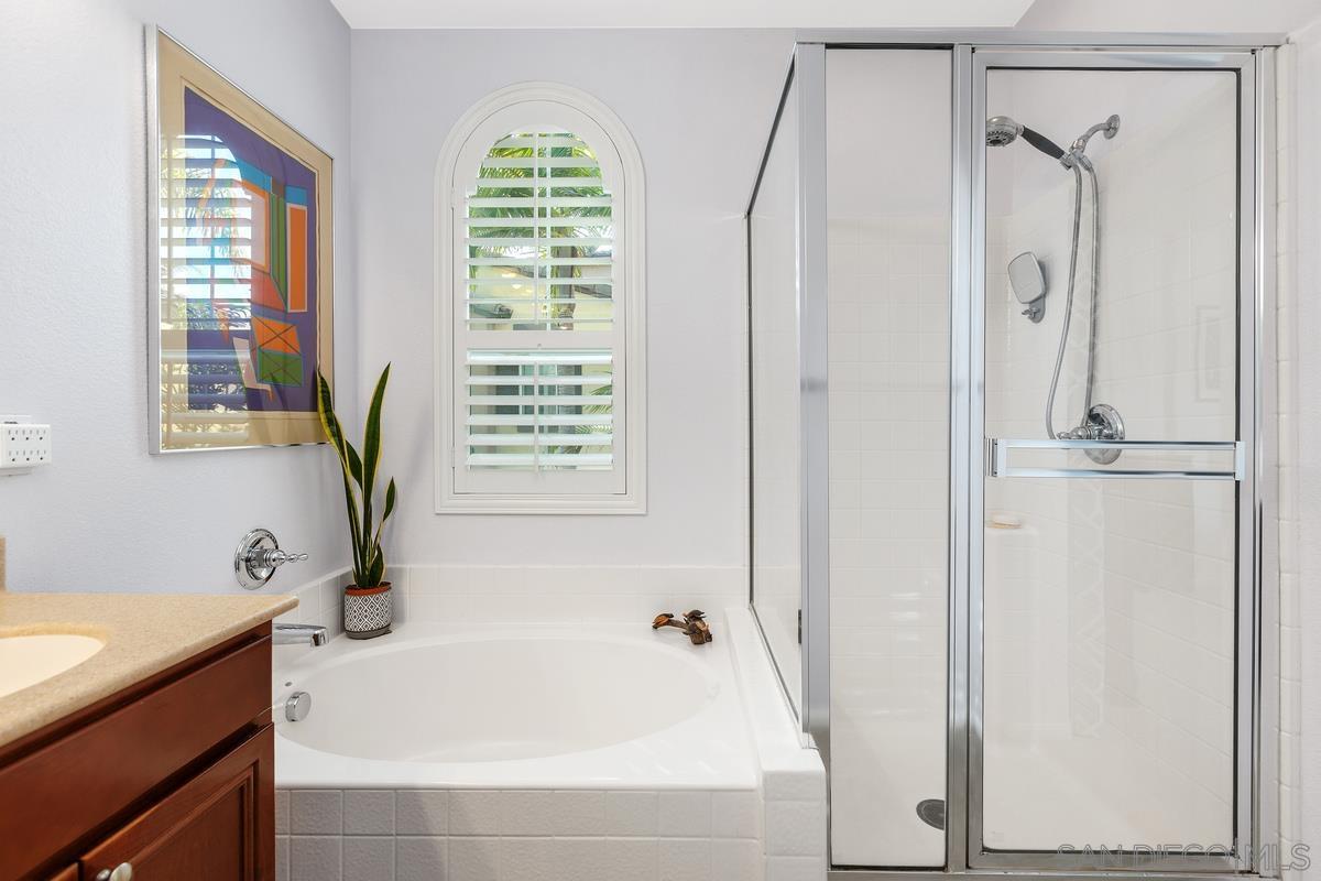 Detail Gallery Image 8 of 28 For 2712  Matera Lane, San Diego,  CA 92108 - 3 Beds | 2/1 Baths