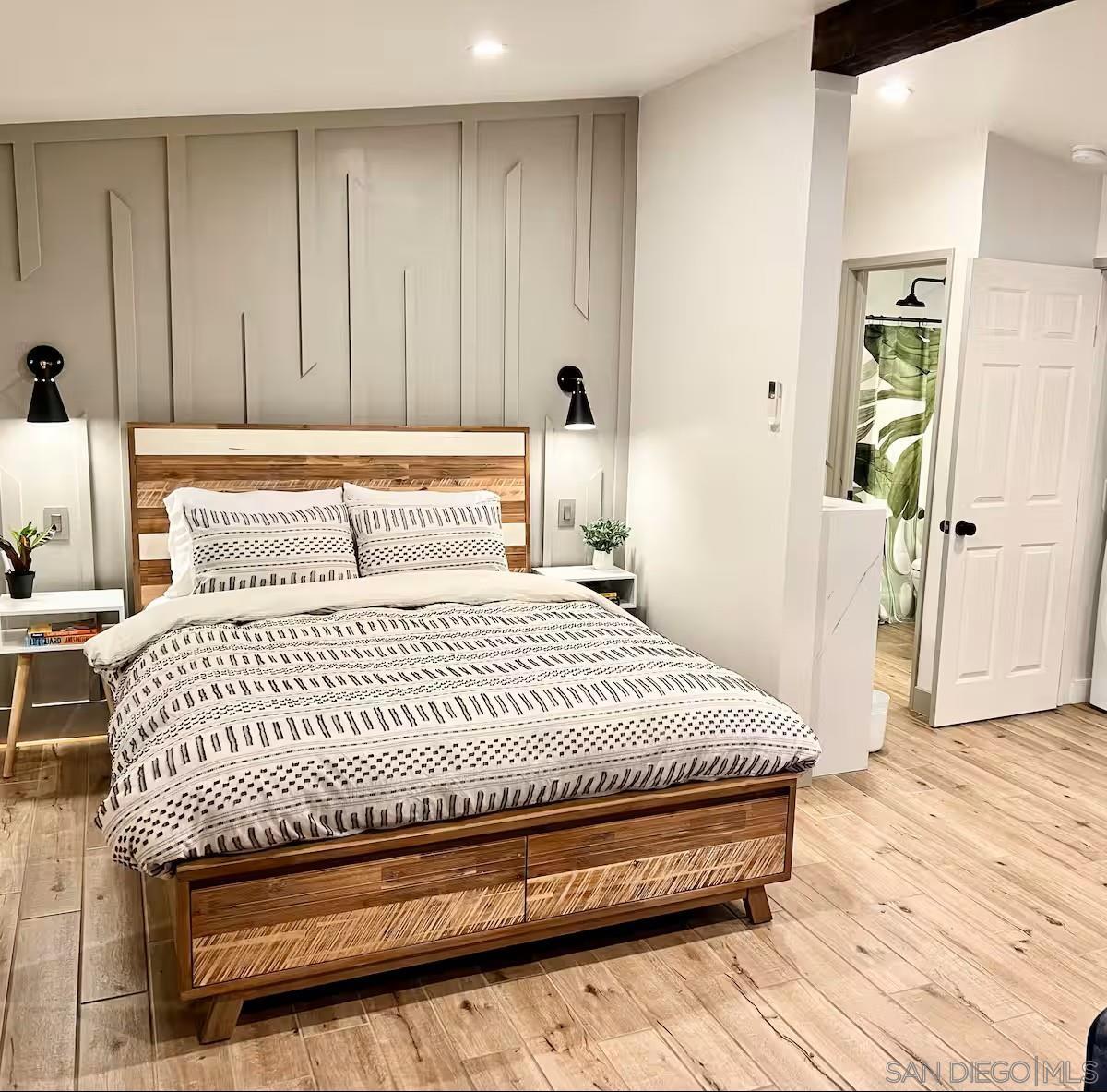 Front Image Thumbnail for SD2600161